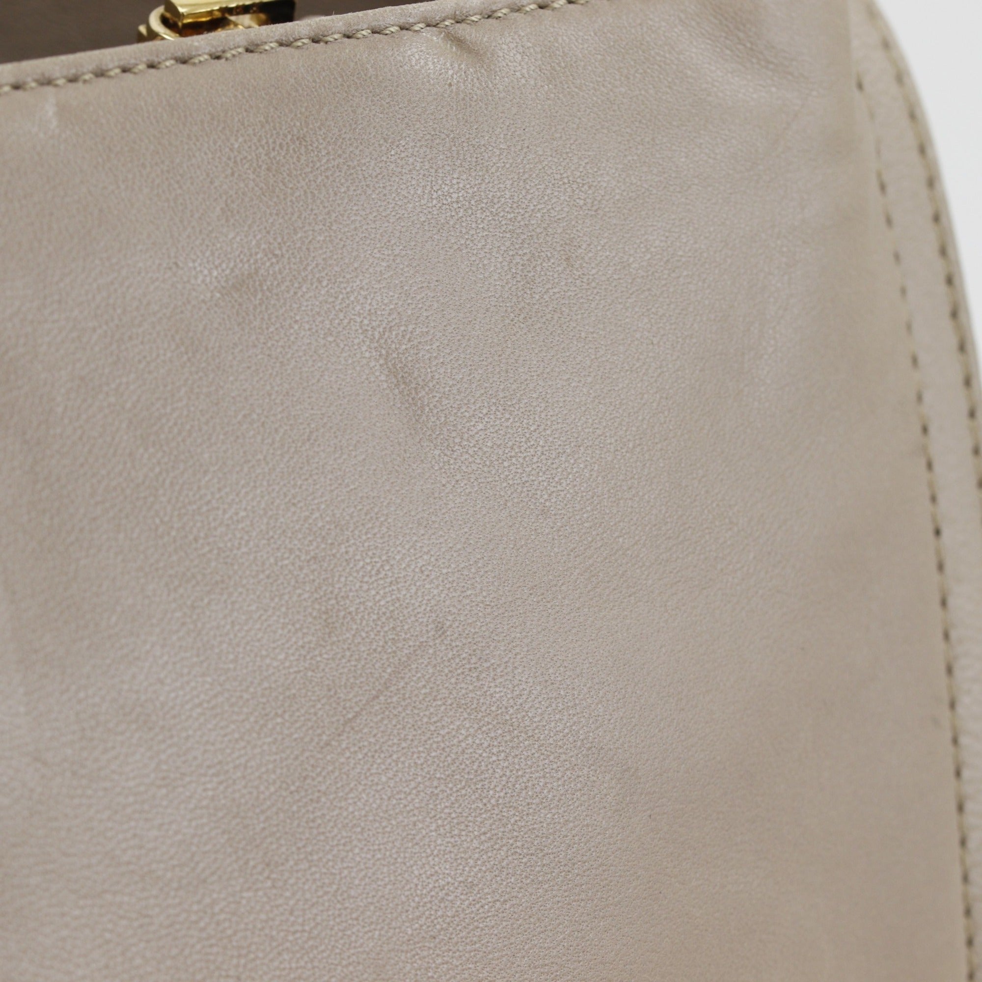 Loewe Beige Leather Shoulder Bag (Pre-Owned)