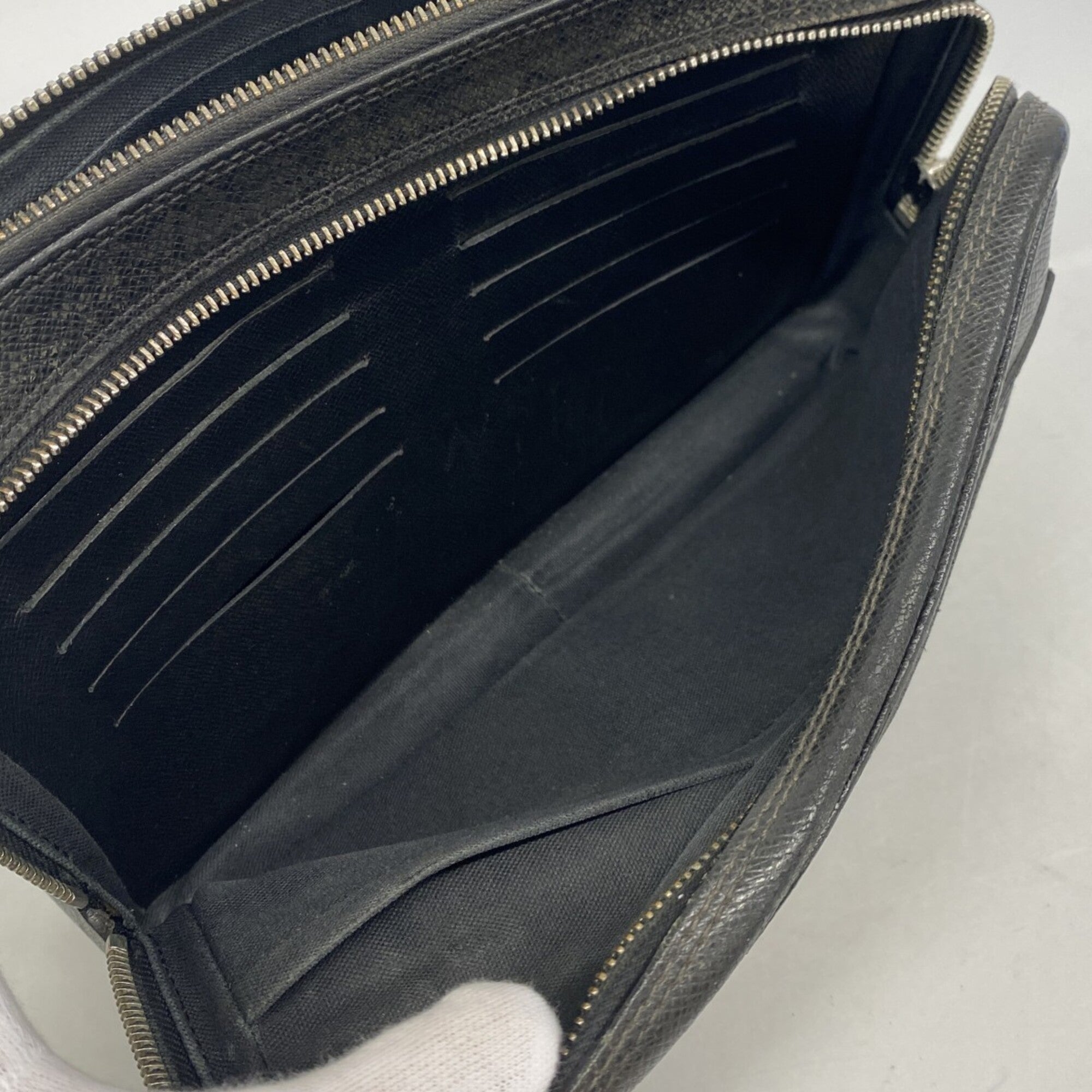 Louis Vuitton Ardoise Clutch Bag (Pre-Owned)