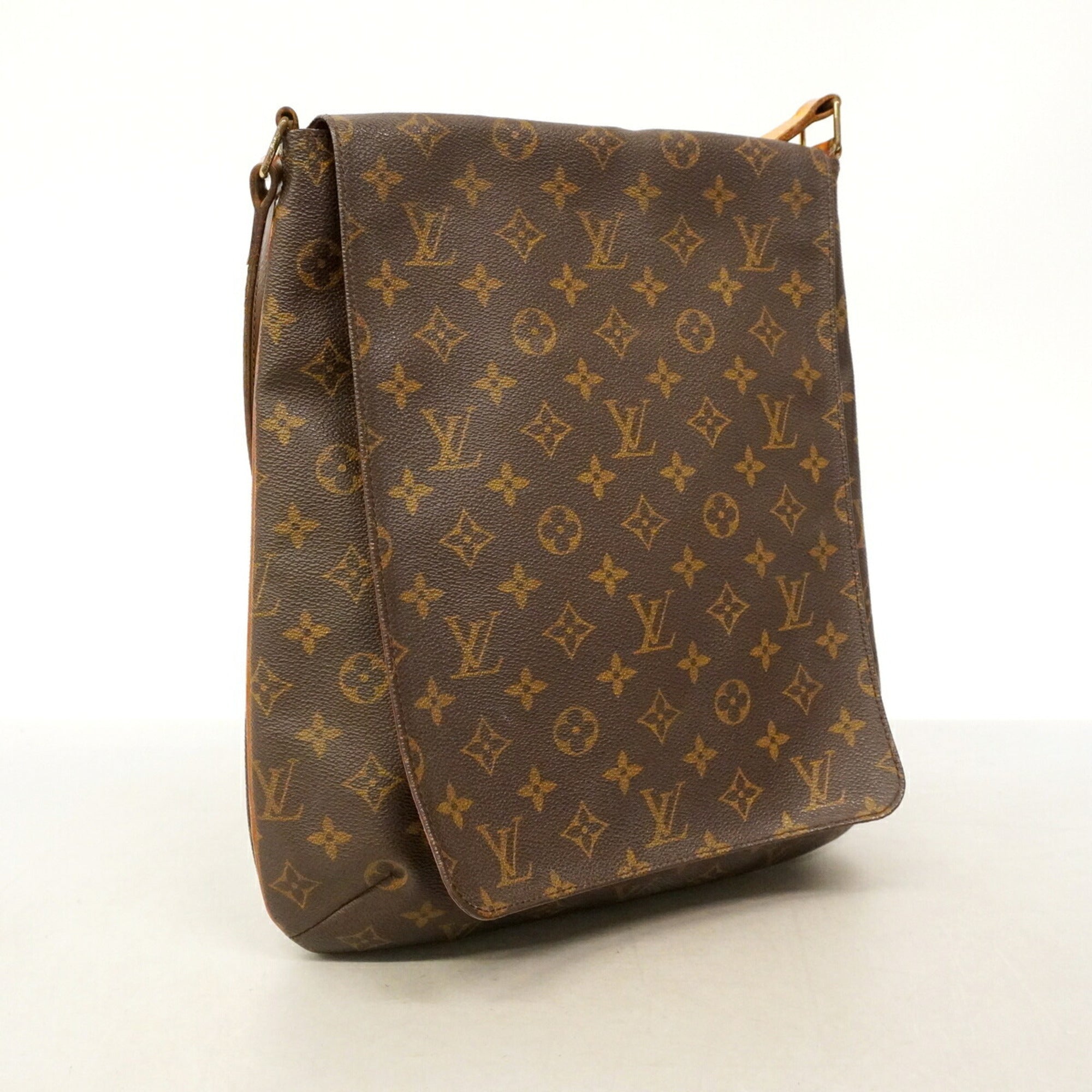 Louis Vuitton Brown Shoulder Bag (Pre-Owned)