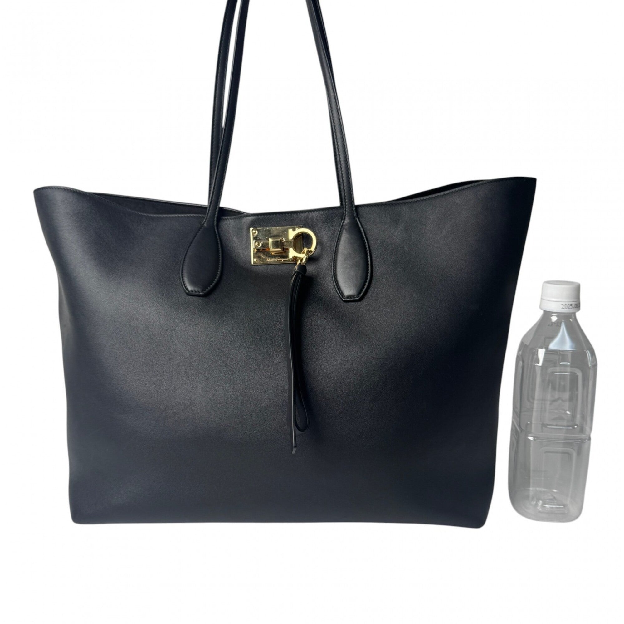 Salvatore Ferragamo Black Leather Tote Bag (Pre-Owned)