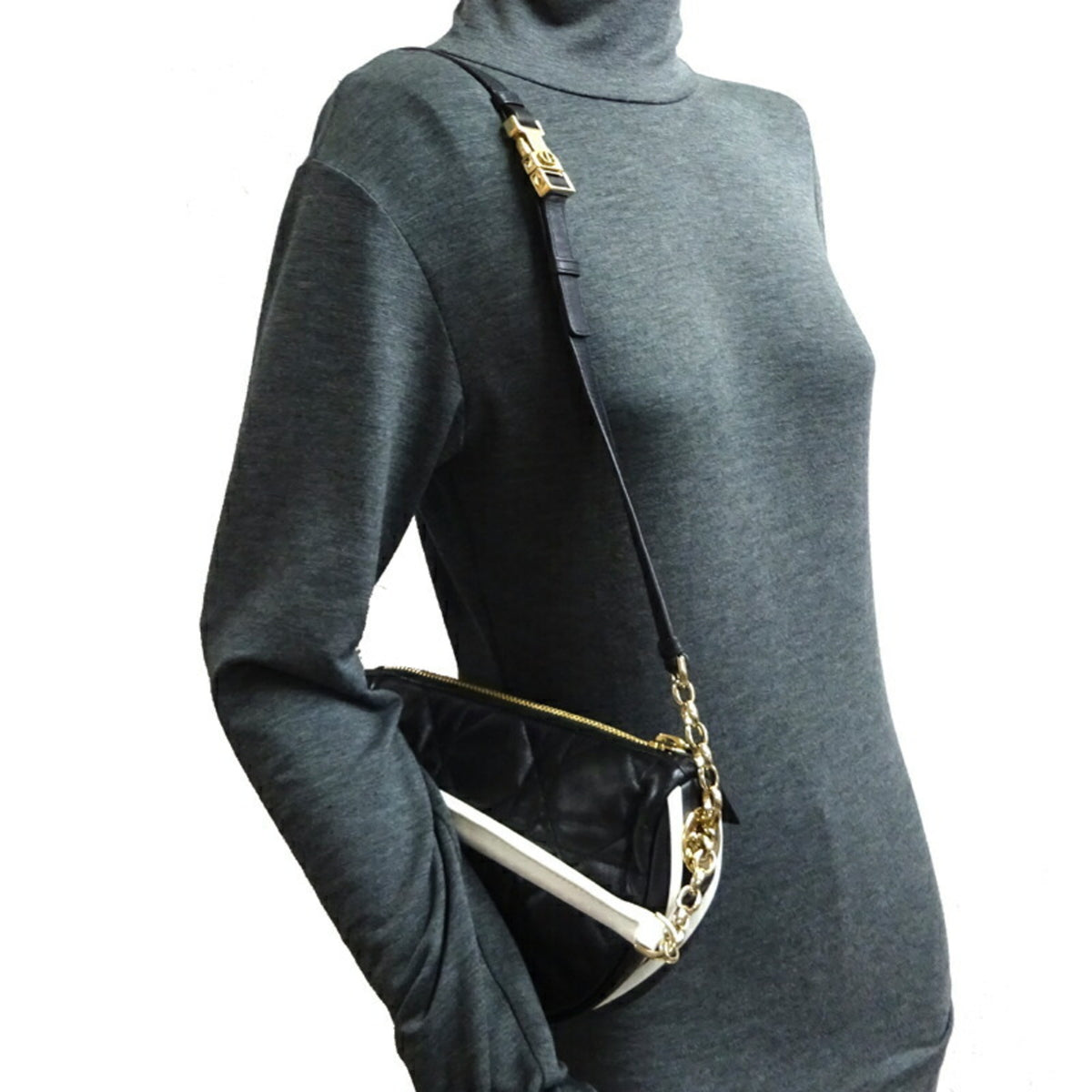 Christian Dior Black Leather Handbag (Pre-Owned)