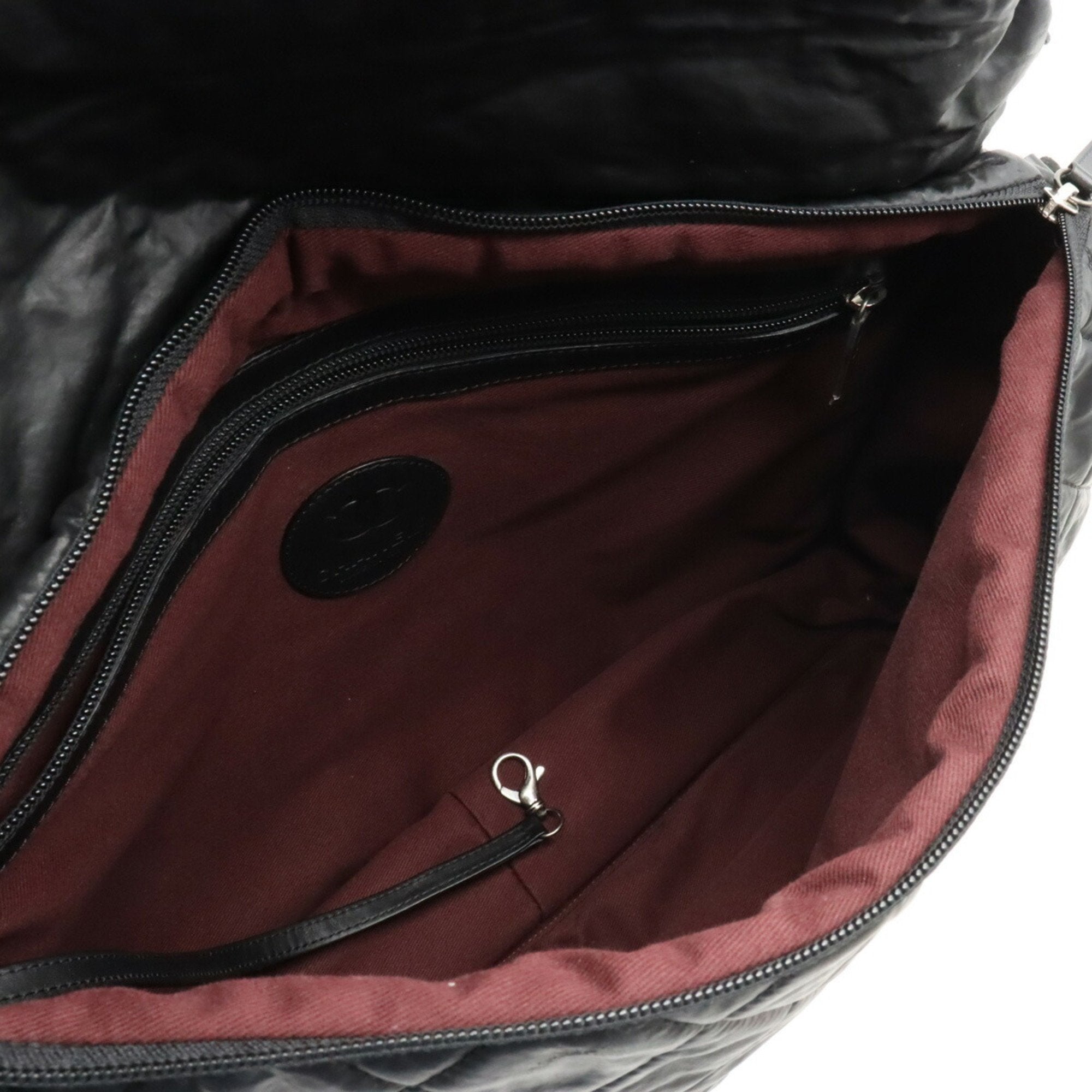 Chanel Black Leather Nylon Shoulder Bag (Pre-Owned)