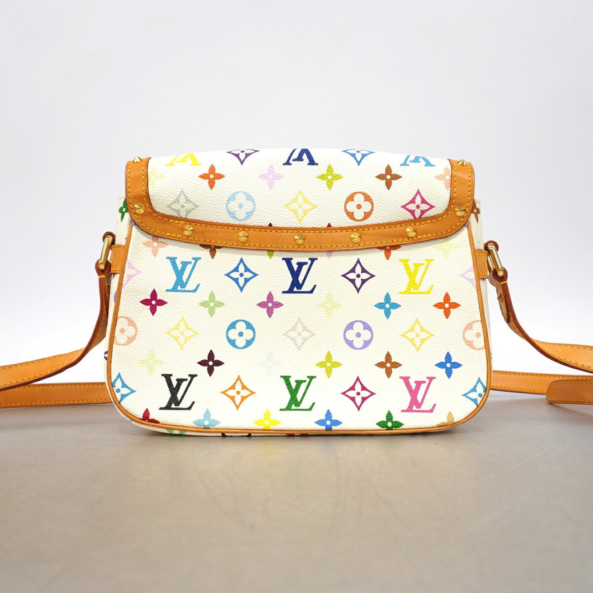 Louis Vuitton Blanc Shoulder Bag (Pre-Owned)