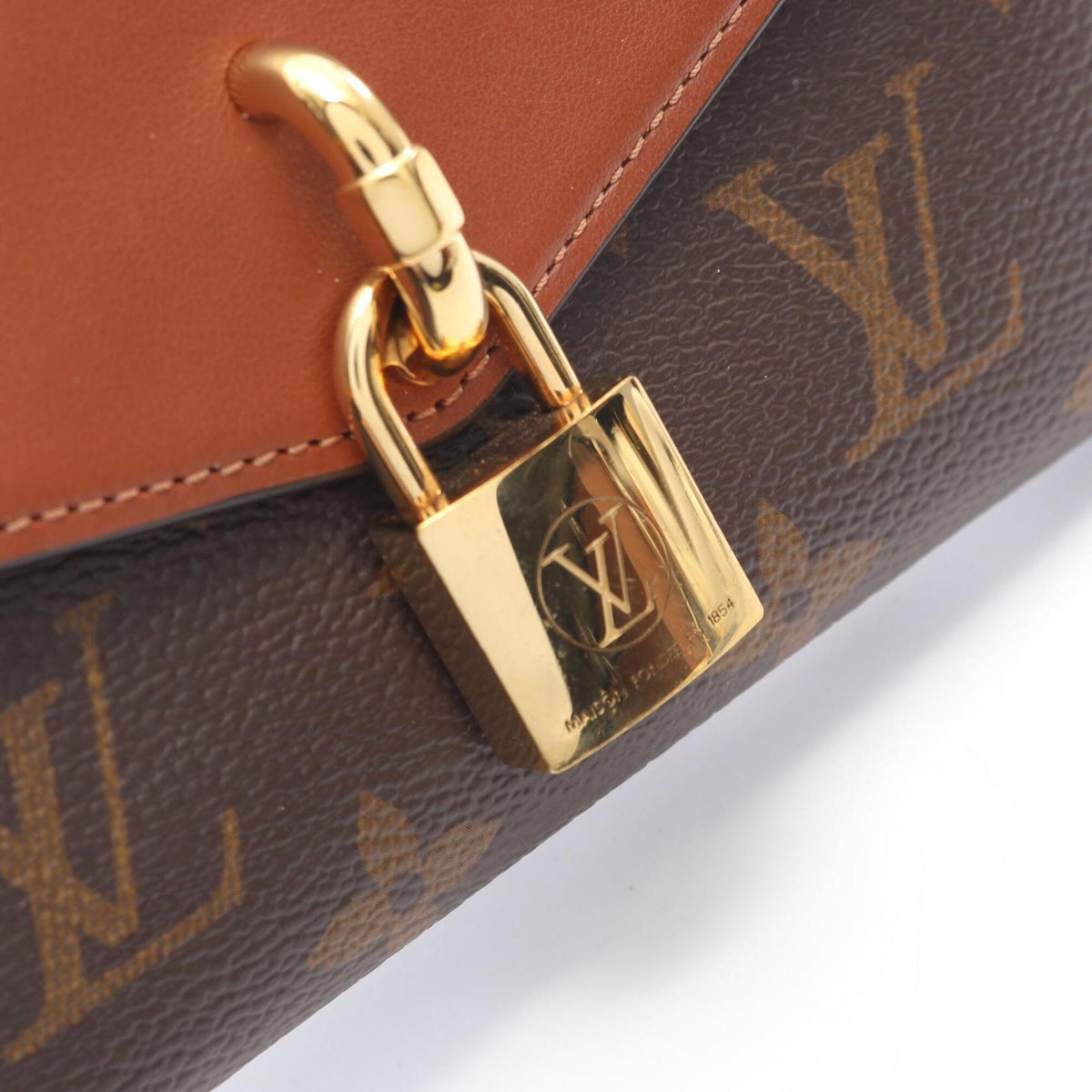 Louis Vuitton Brown Coated Canvas Leather Handbag Shoulder Bag (Pre-Owned)