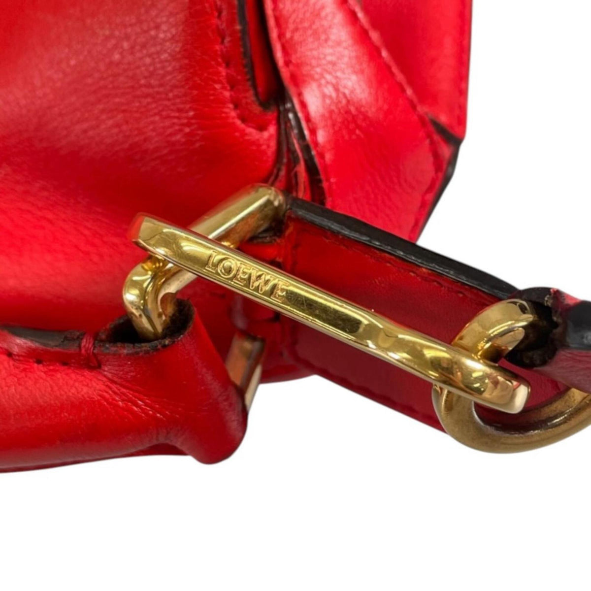 Loewe Red Color Shoulder Bag (Pre-Owned)