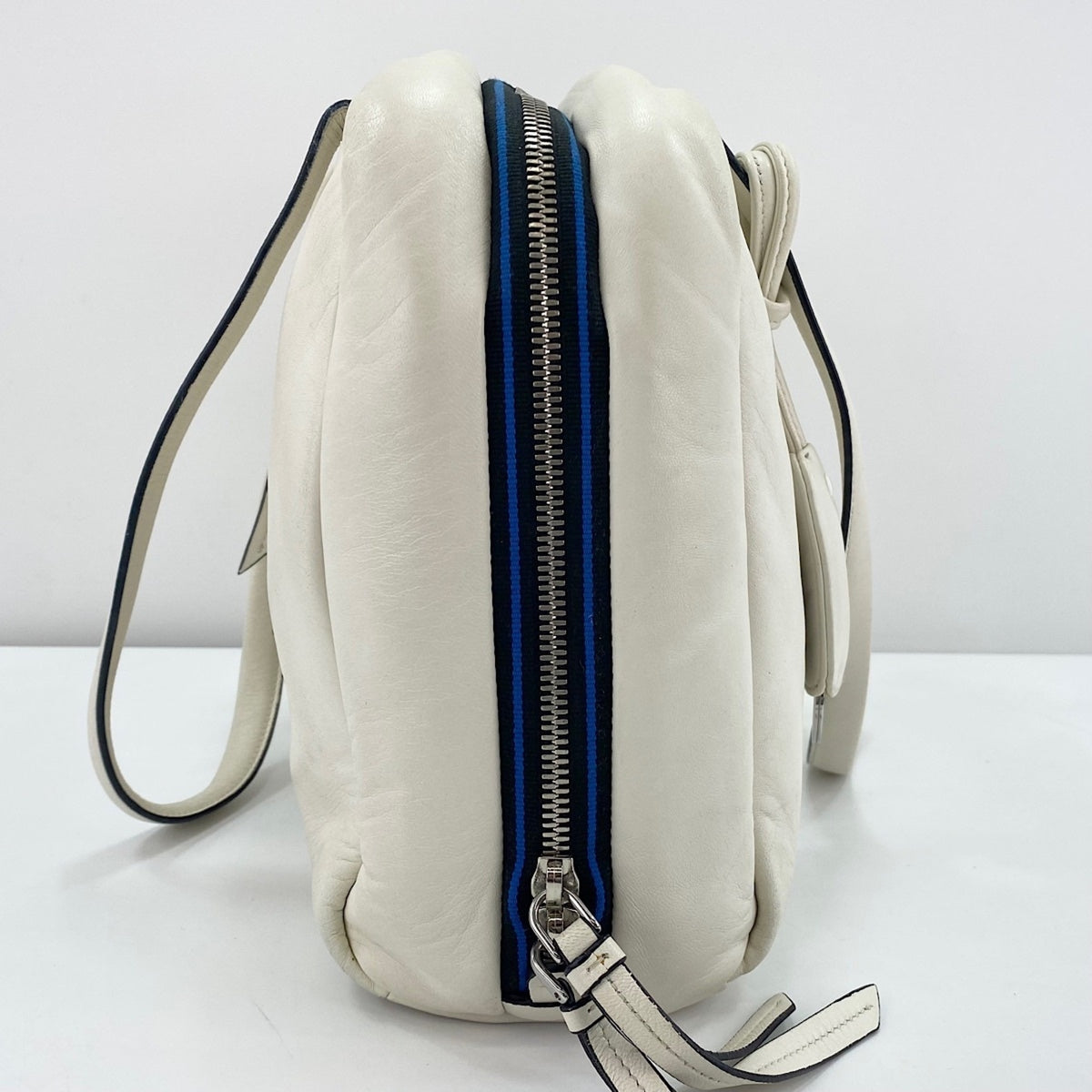 Prada White Shoulder Bag (Pre-Owned)