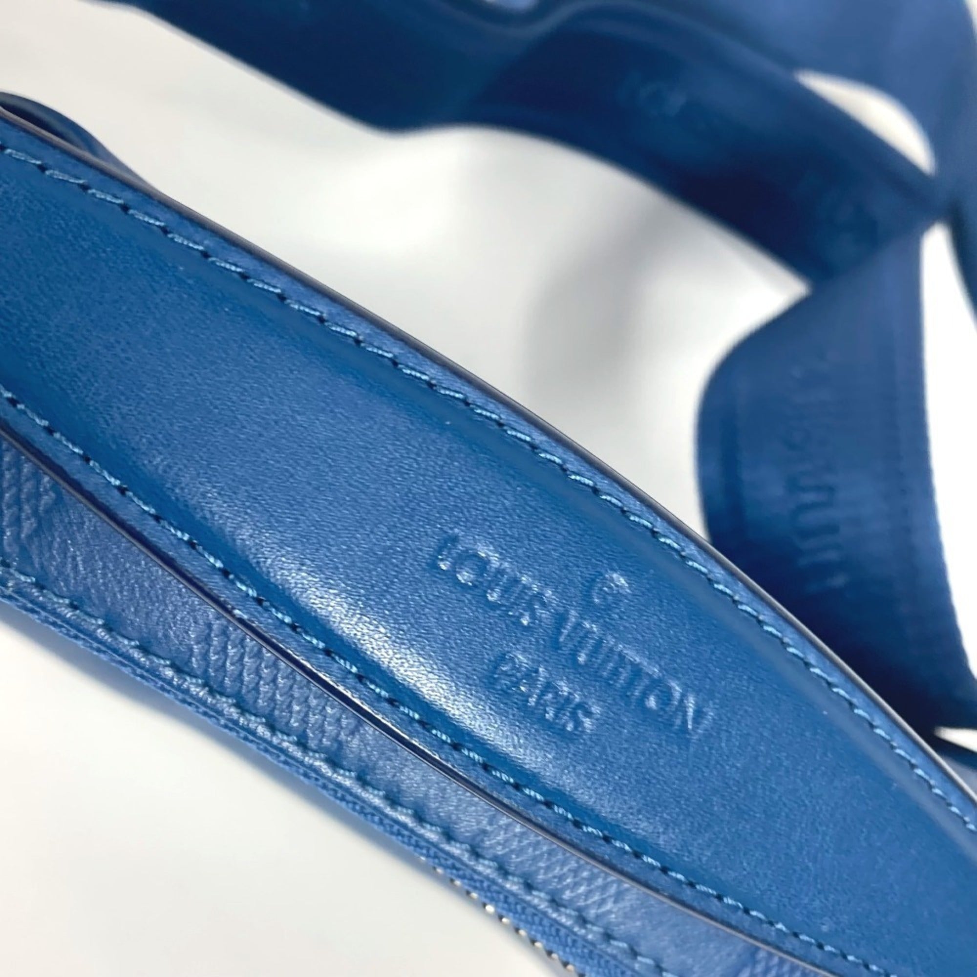 Louis Vuitton Blue Damier Infini Shoulder Bag Sling Bag (Pre-Owned)