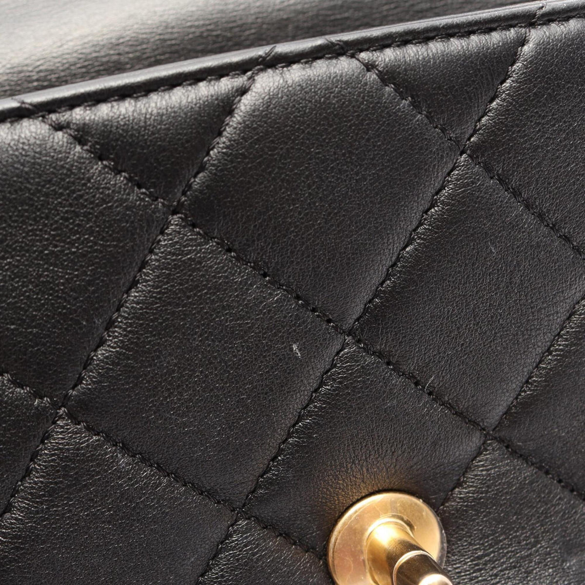 Chanel Black Leather Handbag Shoulder Bag (Pre-Owned)