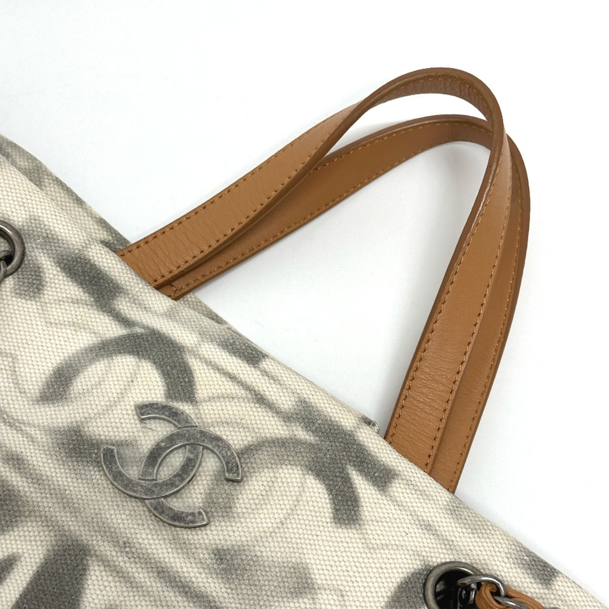 Chanel Beige Other Shoulder Bag (Pre-Owned)