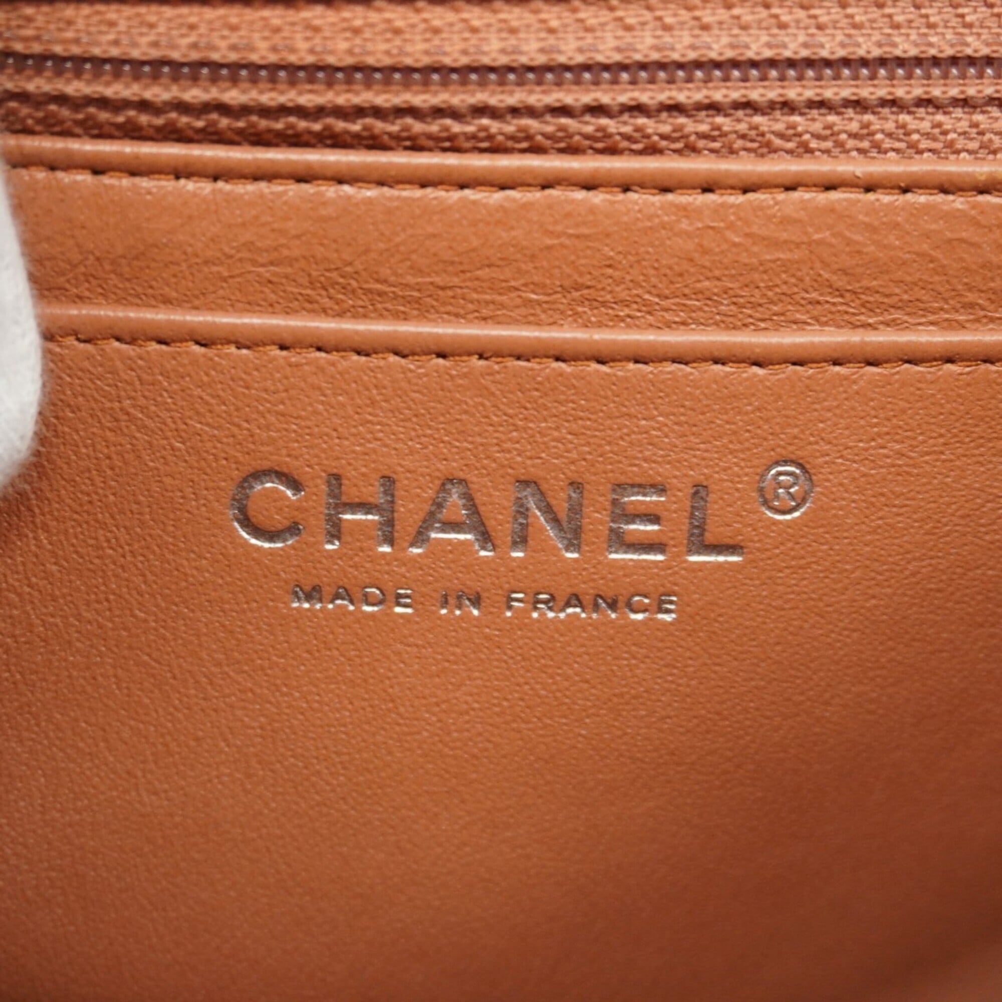 Chanel Brown Grained Calfskin Shoulder Bag (Pre-Owned)