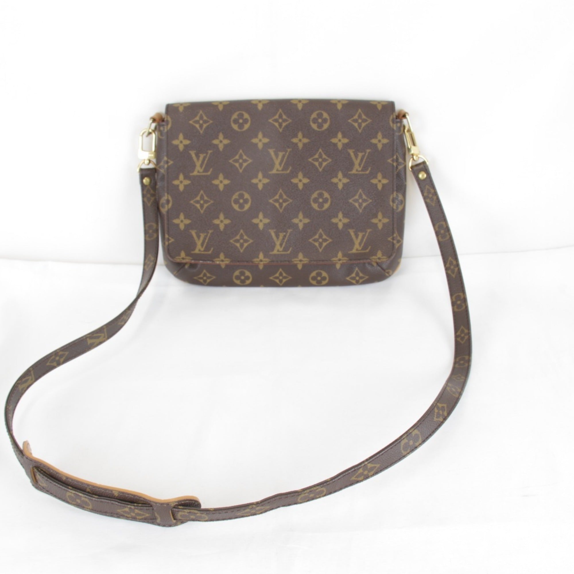 Louis Vuitton Monogram Monogram Canvas Shoulder Bag (Pre-Owned)