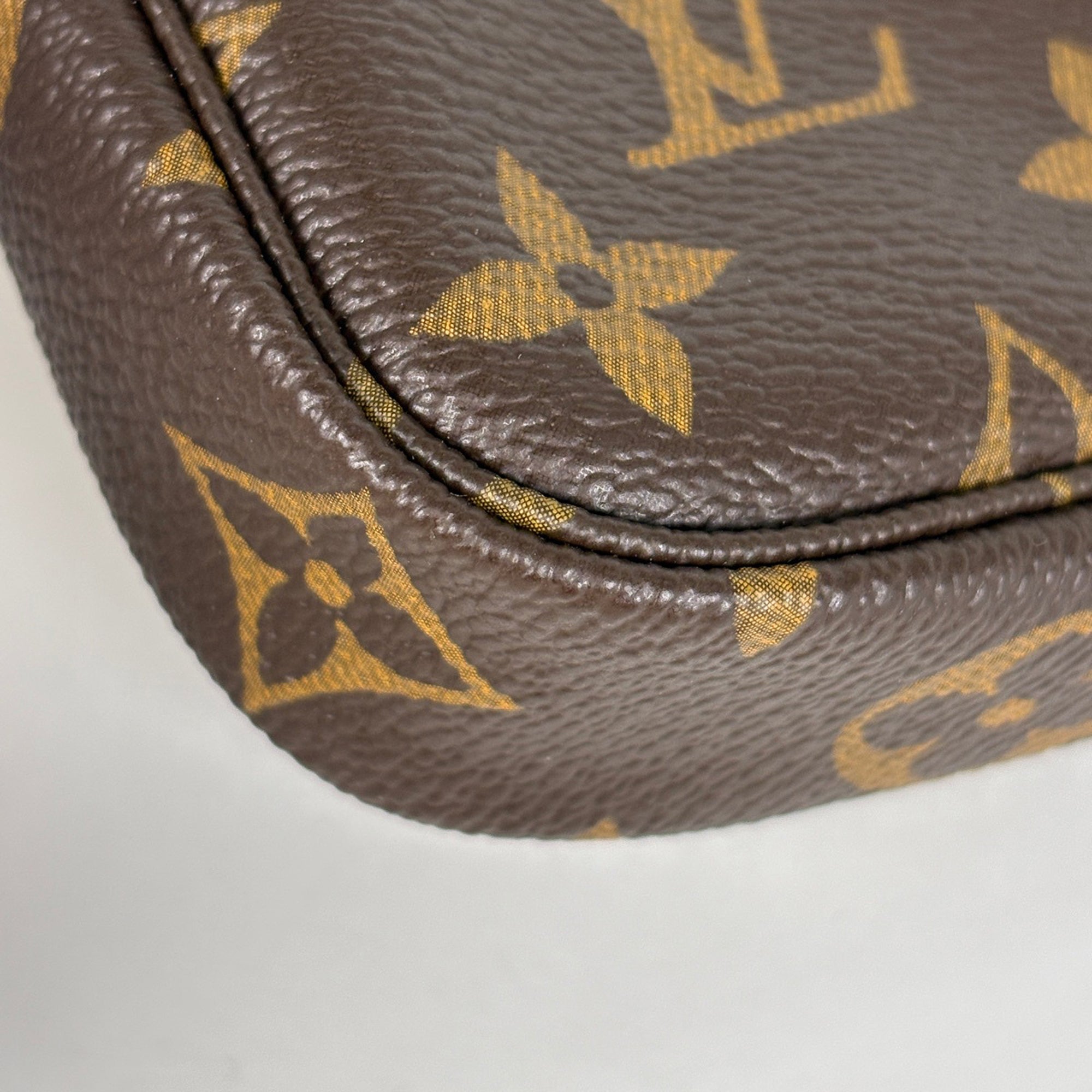 Louis Vuitton Monogram Brown Monogram Pochette (Pre-Owned)