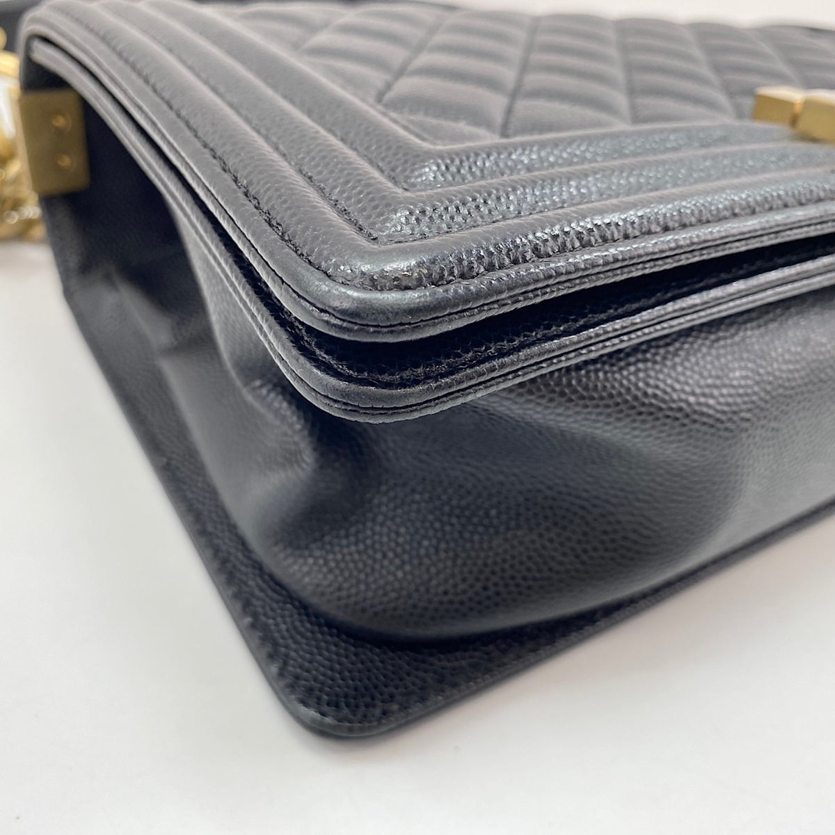 Chanel Black Shoulder Bag (Pre-Owned)