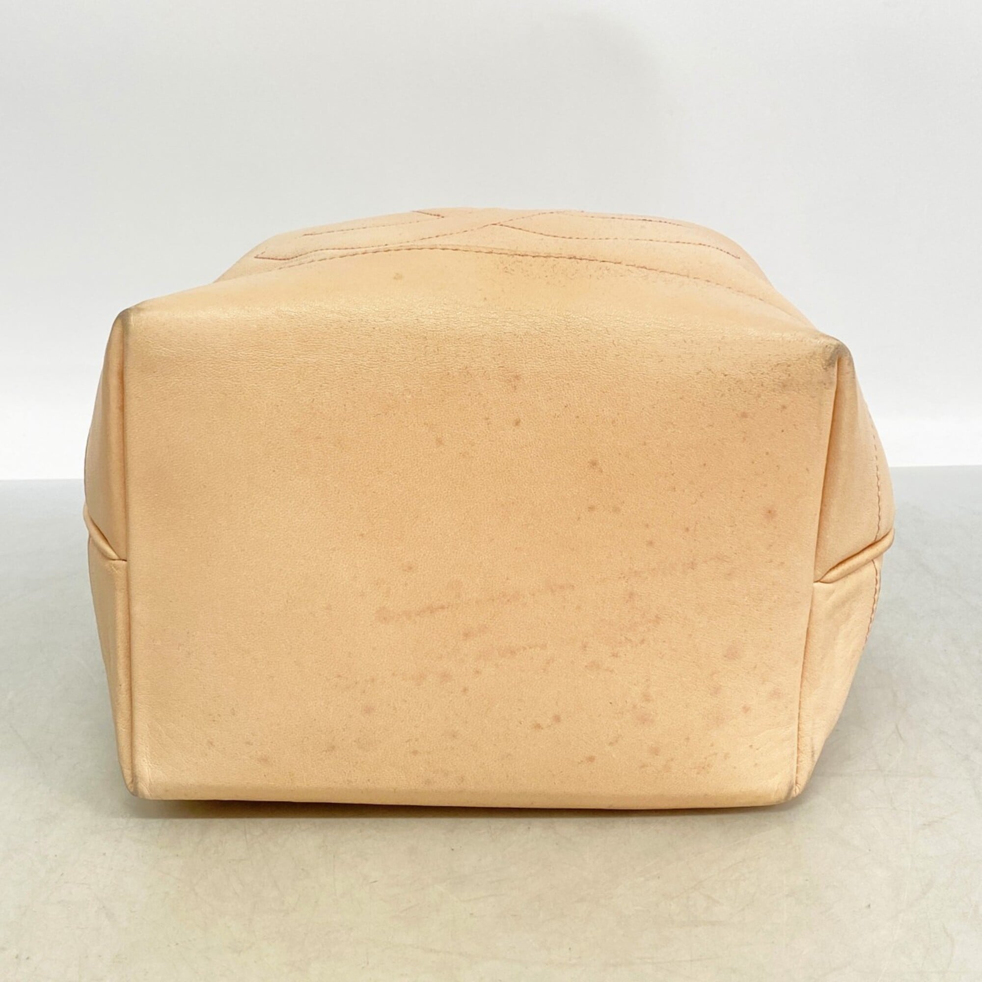 Chanel Pink Leather Shoulder Bag (Pre-Owned)