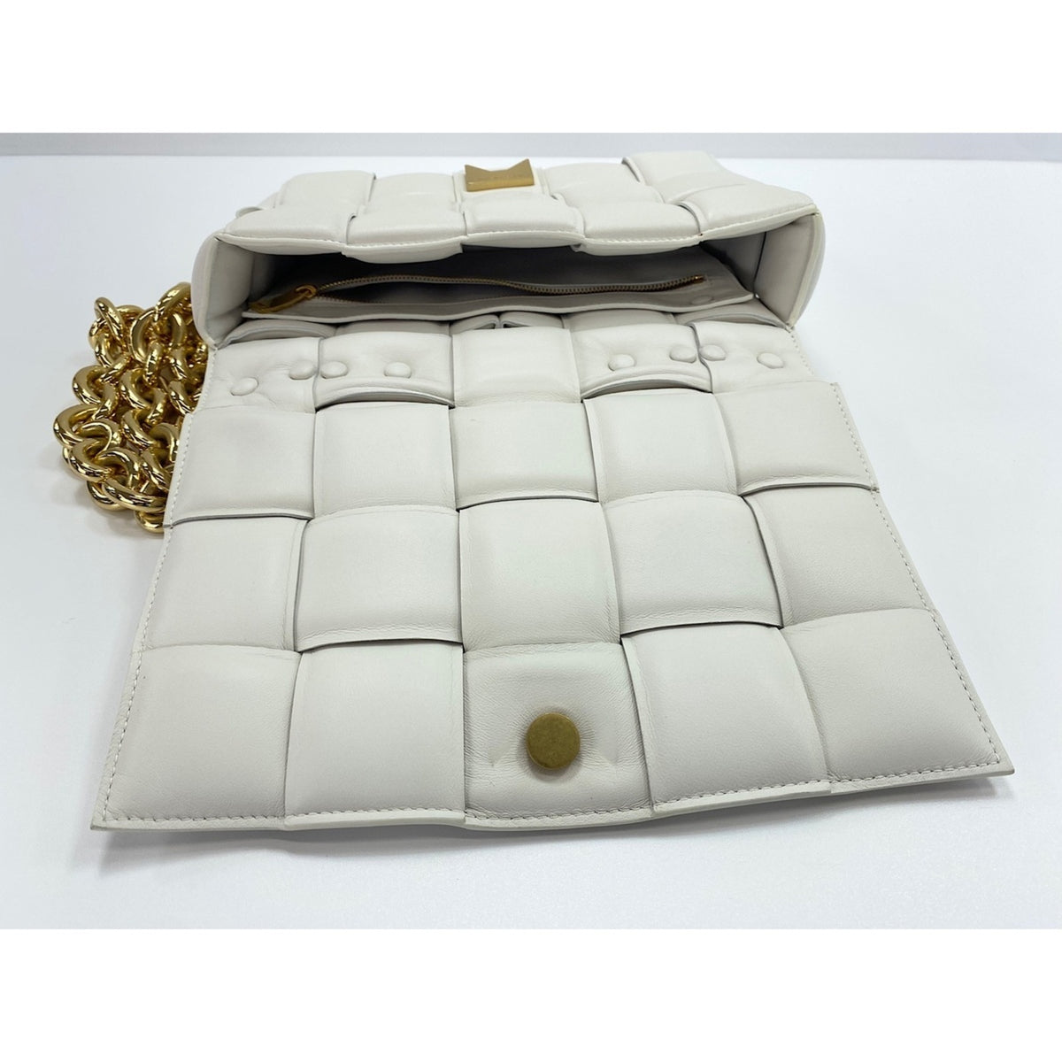 Bottega Veneta White Handbag (Pre-Owned)