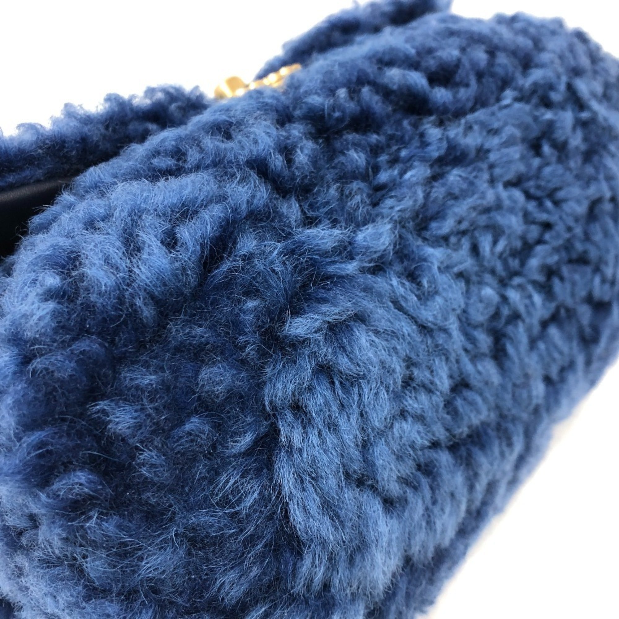 Chanel Blue Shoulder Bag (Pre-Owned)