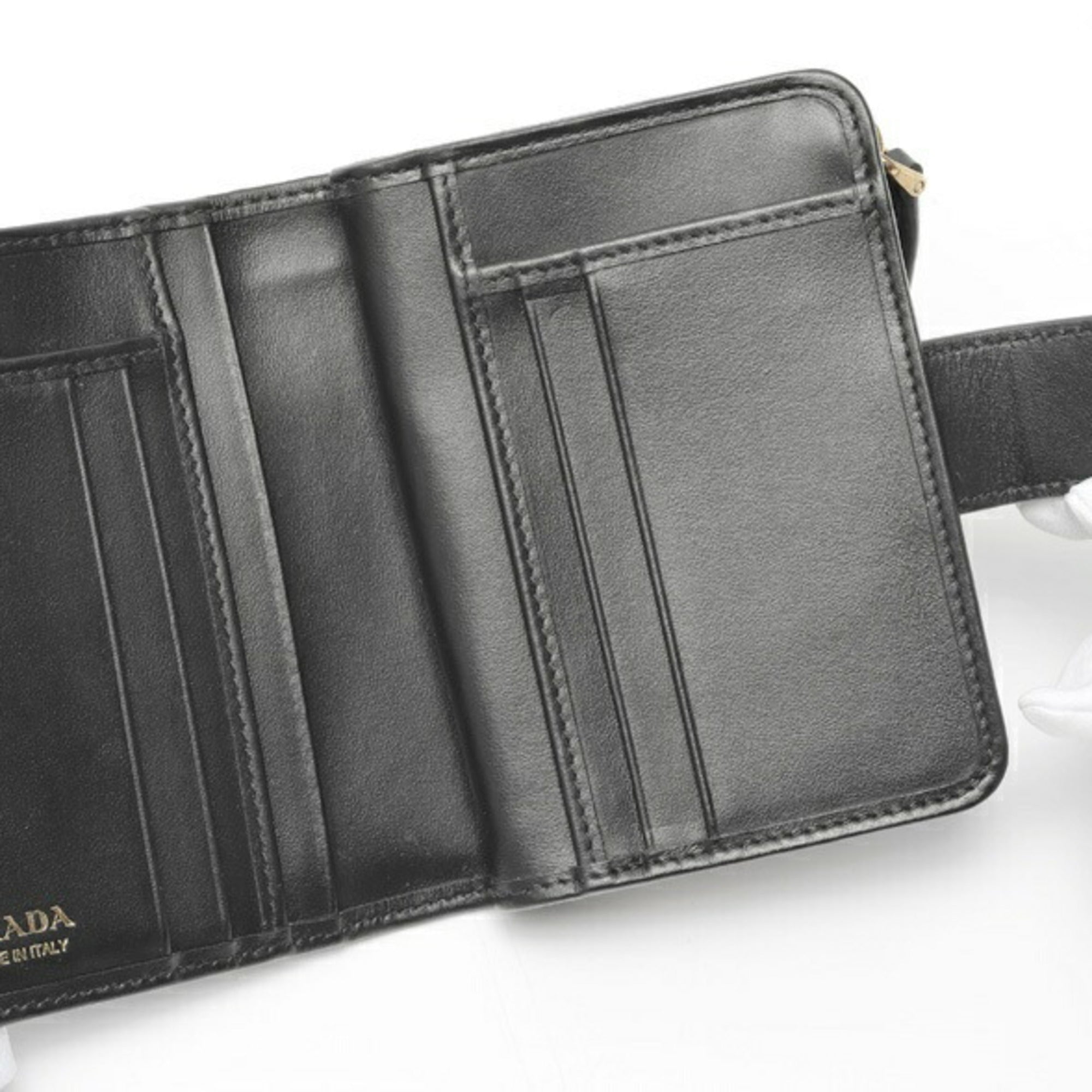 Prada Black Leather Wallet (Bi-Fold) (Pre-Owned)