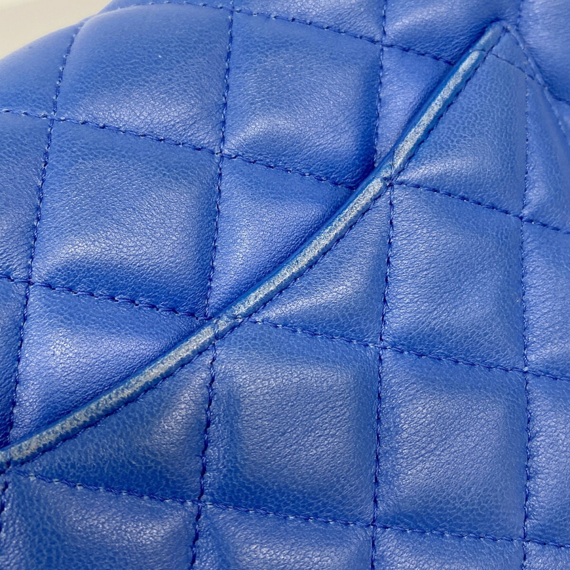 Chanel Blue Leather Shoulder Bag (Pre-Owned)
