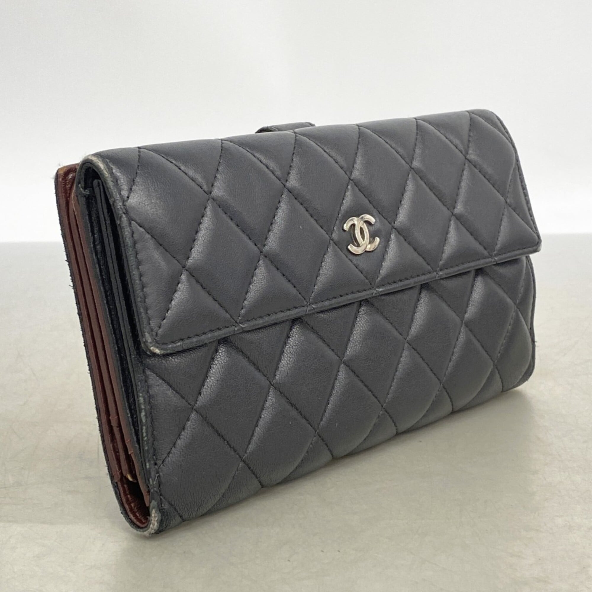 Chanel Black Leather Long Wallet (Bi-Fold) (Pre-Owned)