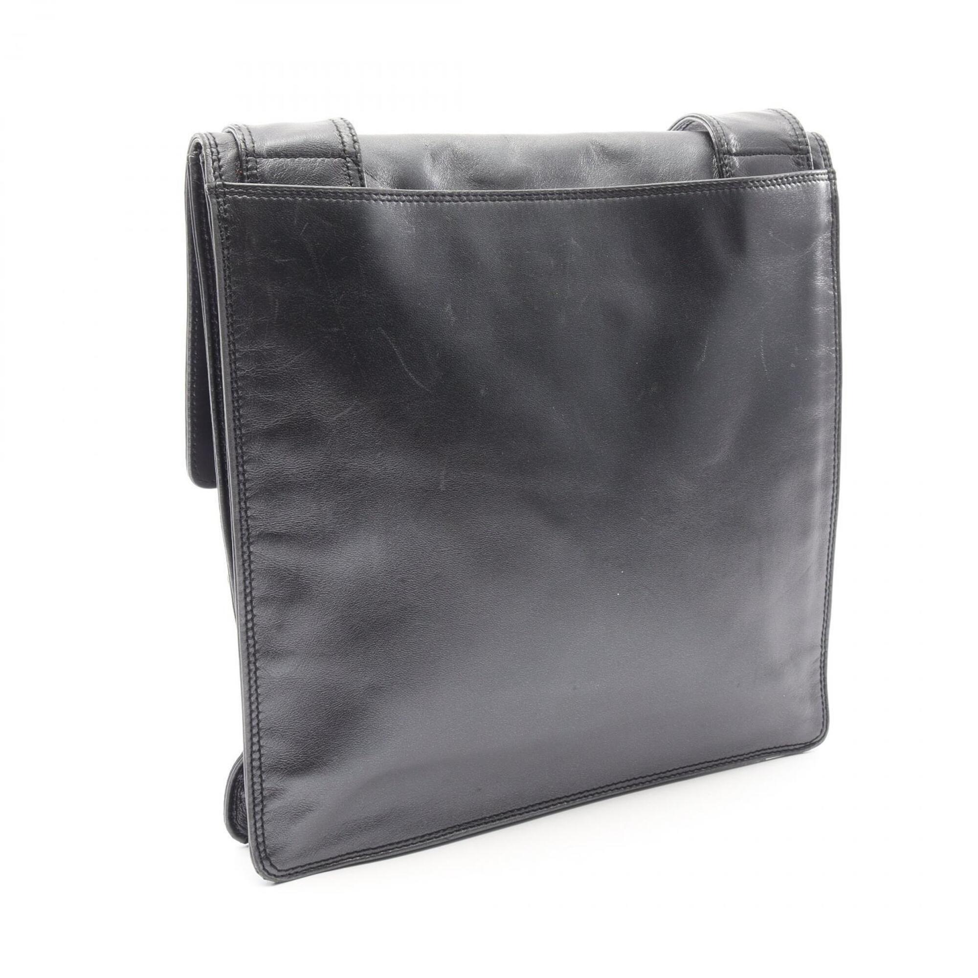 Chanel Black Leather Handbag Shoulder Bag (Pre-Owned)