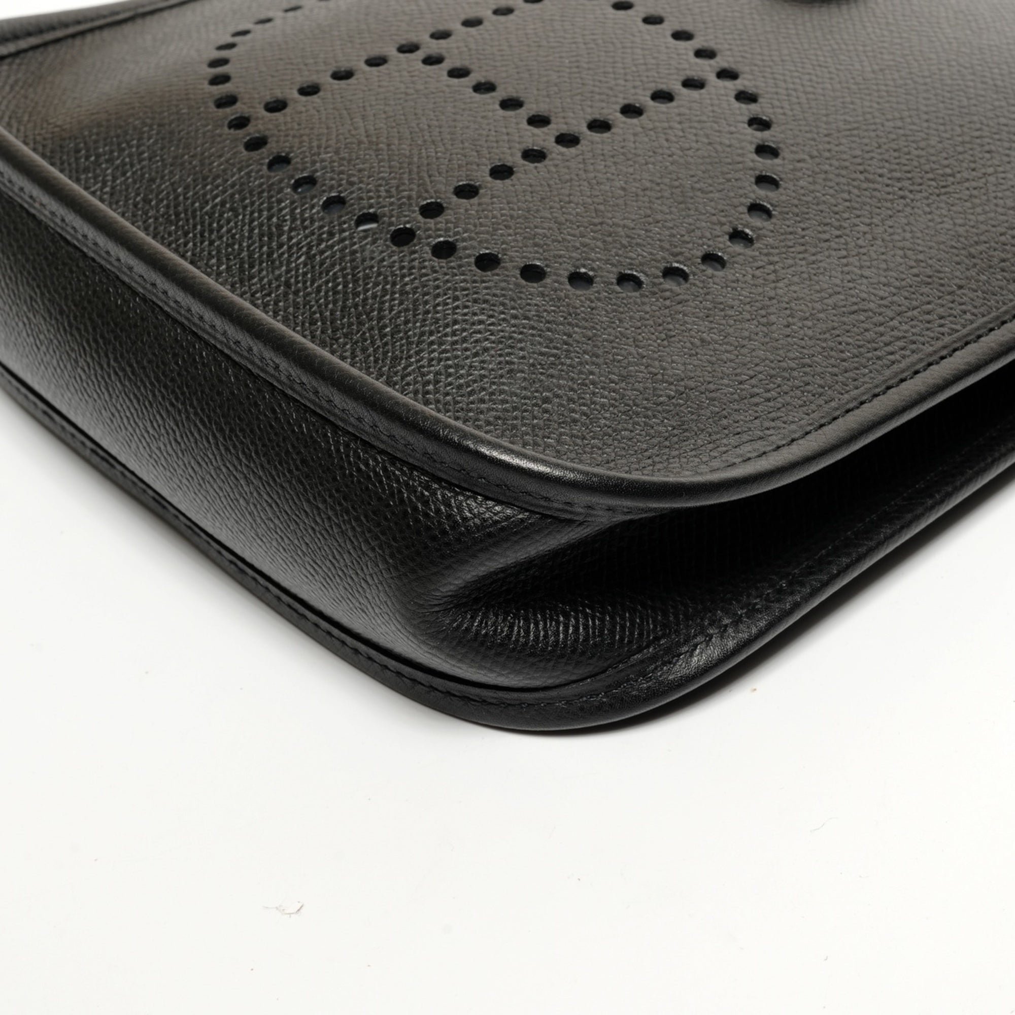 Hermes Black Shoulder Bag (Pre-Owned)