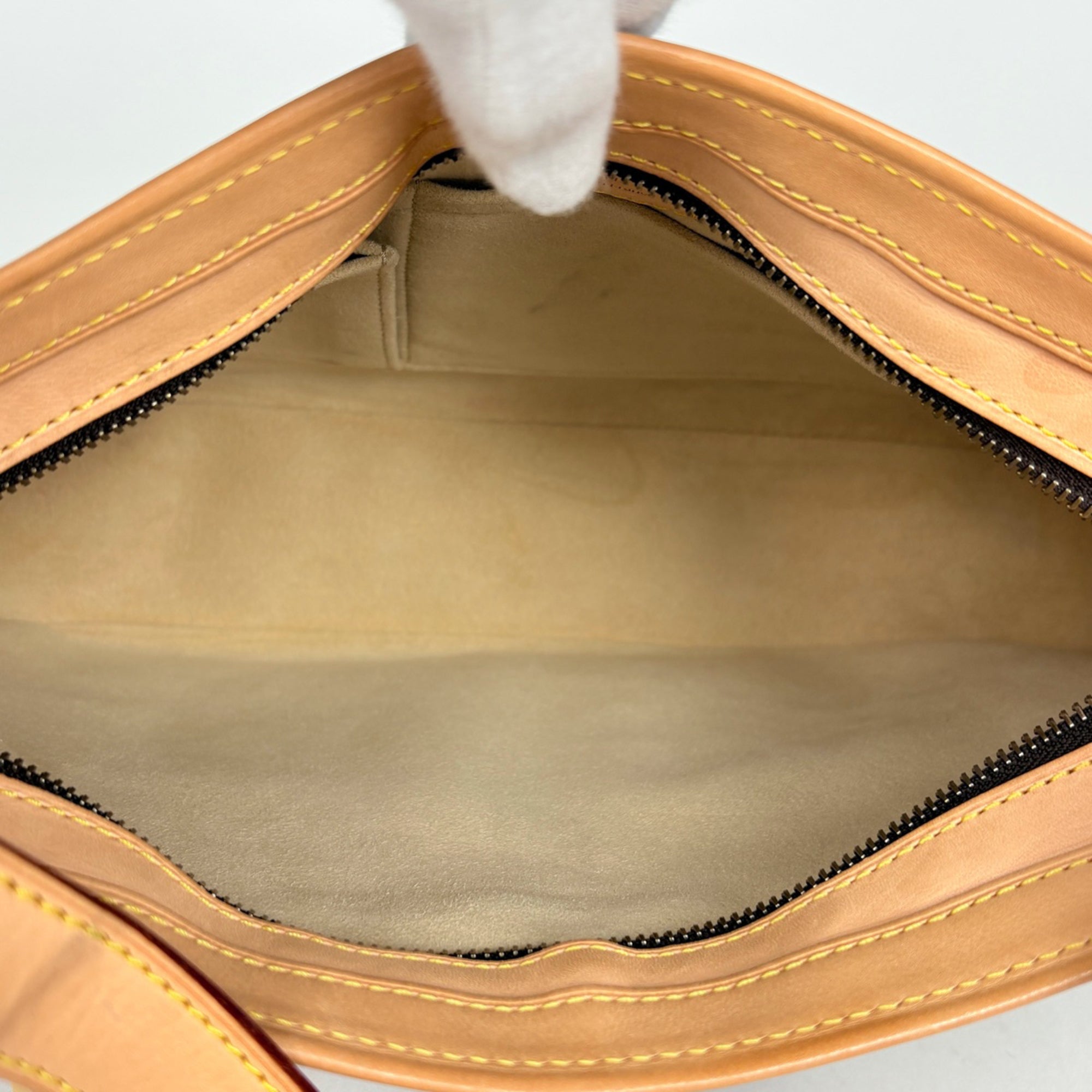 Louis Vuitton Brown Monogram Monogram Shoulder Bag (Pre-Owned)