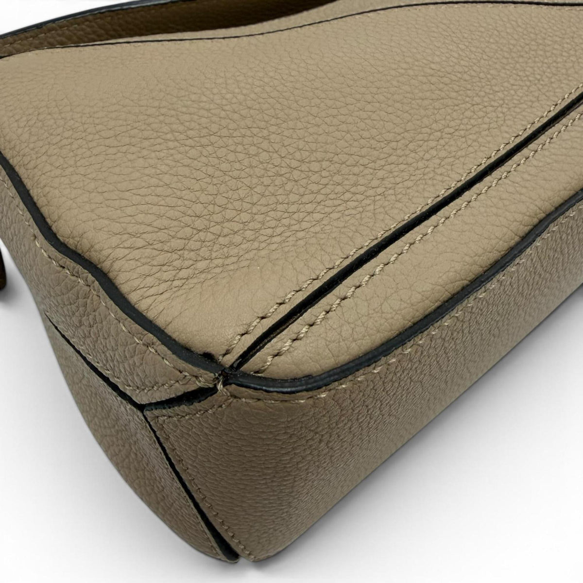 Loewe Beige Leather Handbag Shoulder Bag (Pre-Owned)