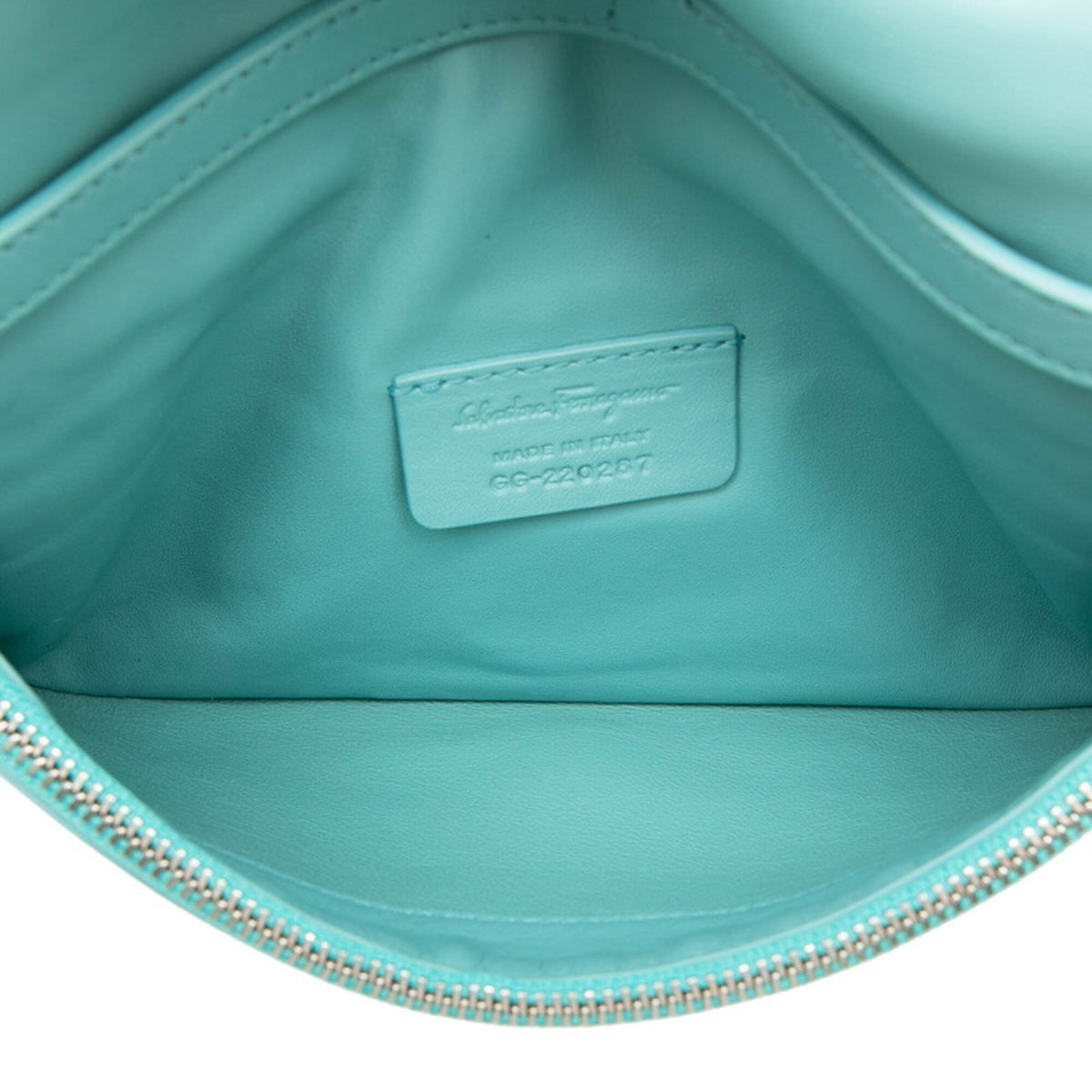 Salvatore Ferragamo Blue Leather Shoulder Bag (Pre-Owned)