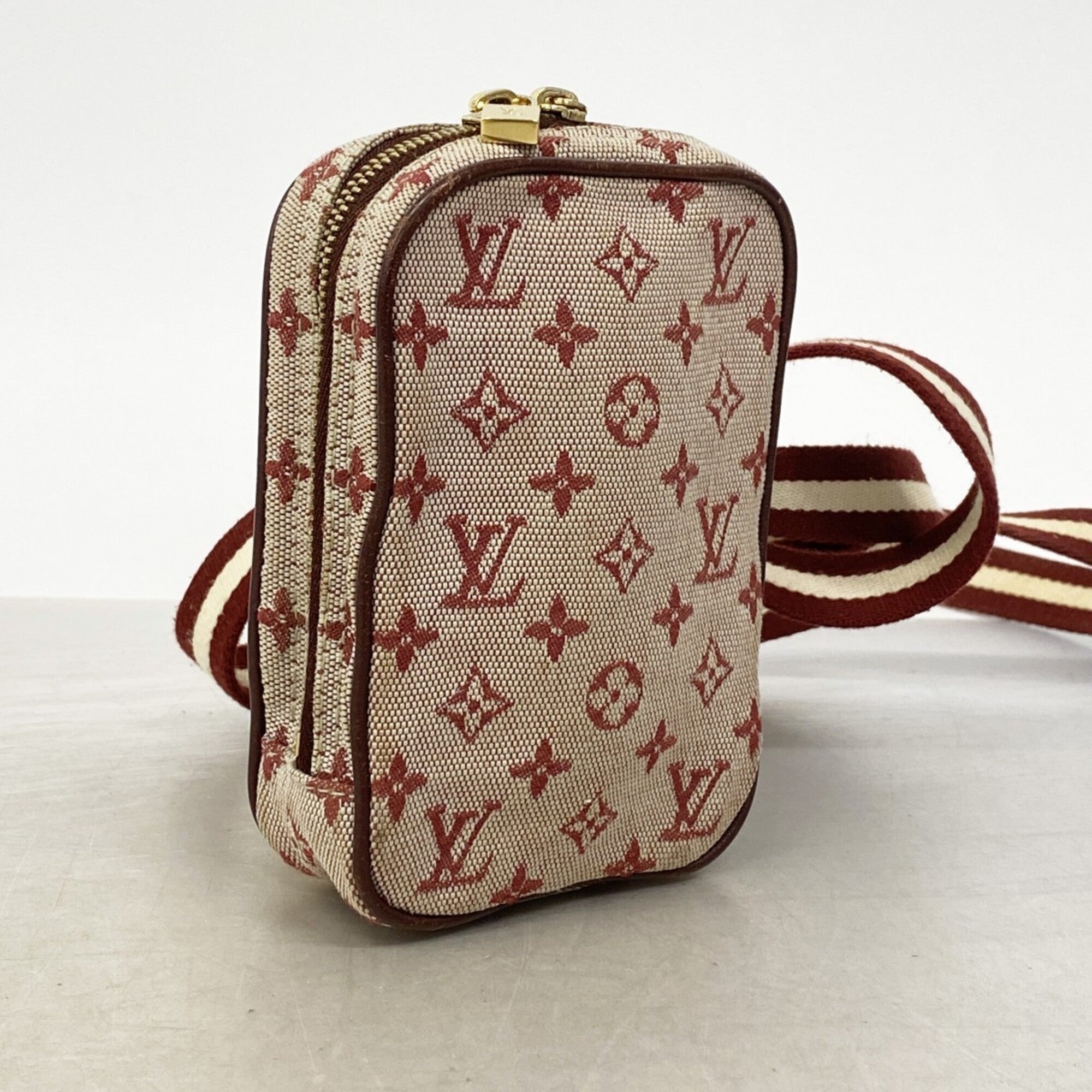 Louis Vuitton Cerise Pouch (Pre-Owned)