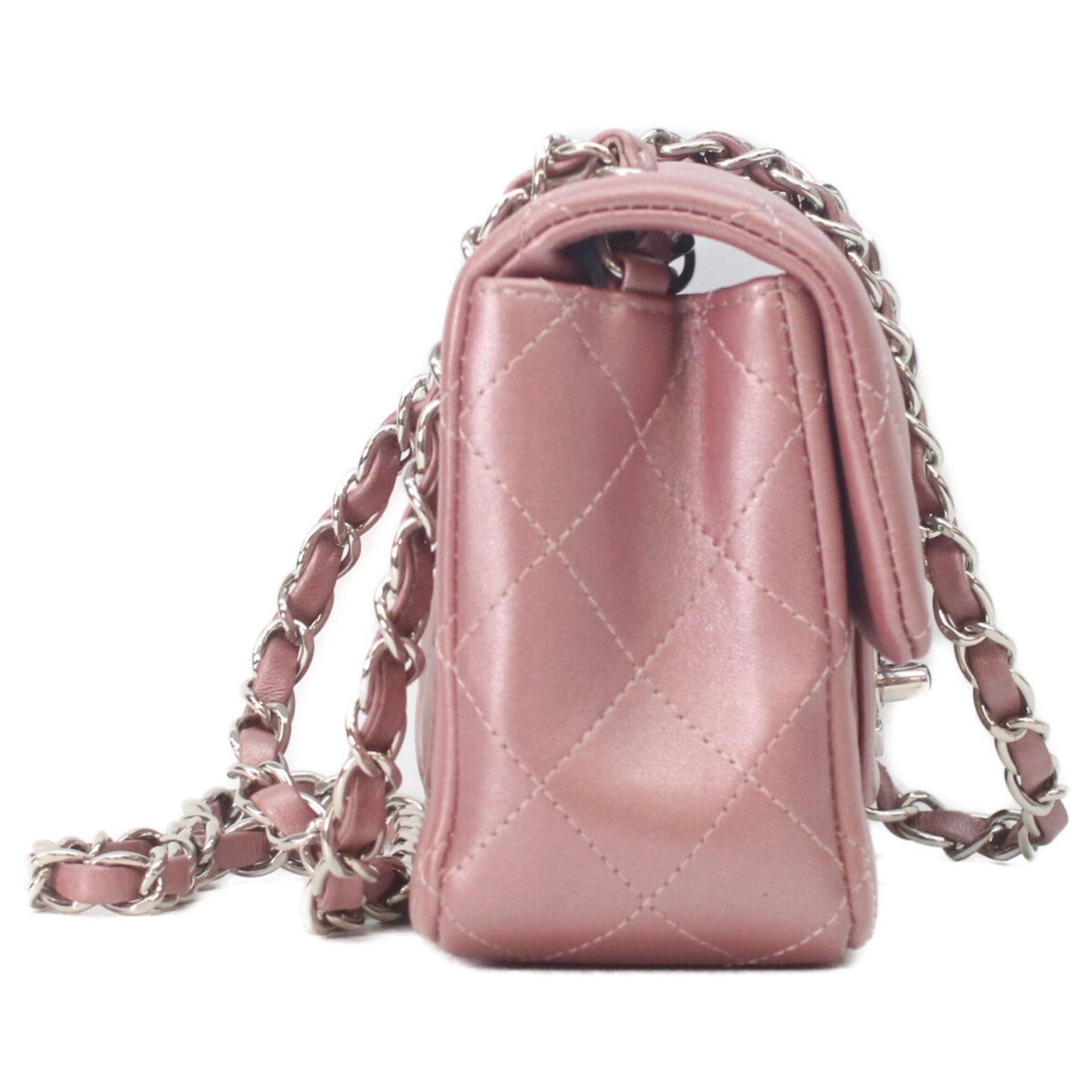 Chanel Metallic Pink Leather Shoulder Bag (Pre-Owned)
