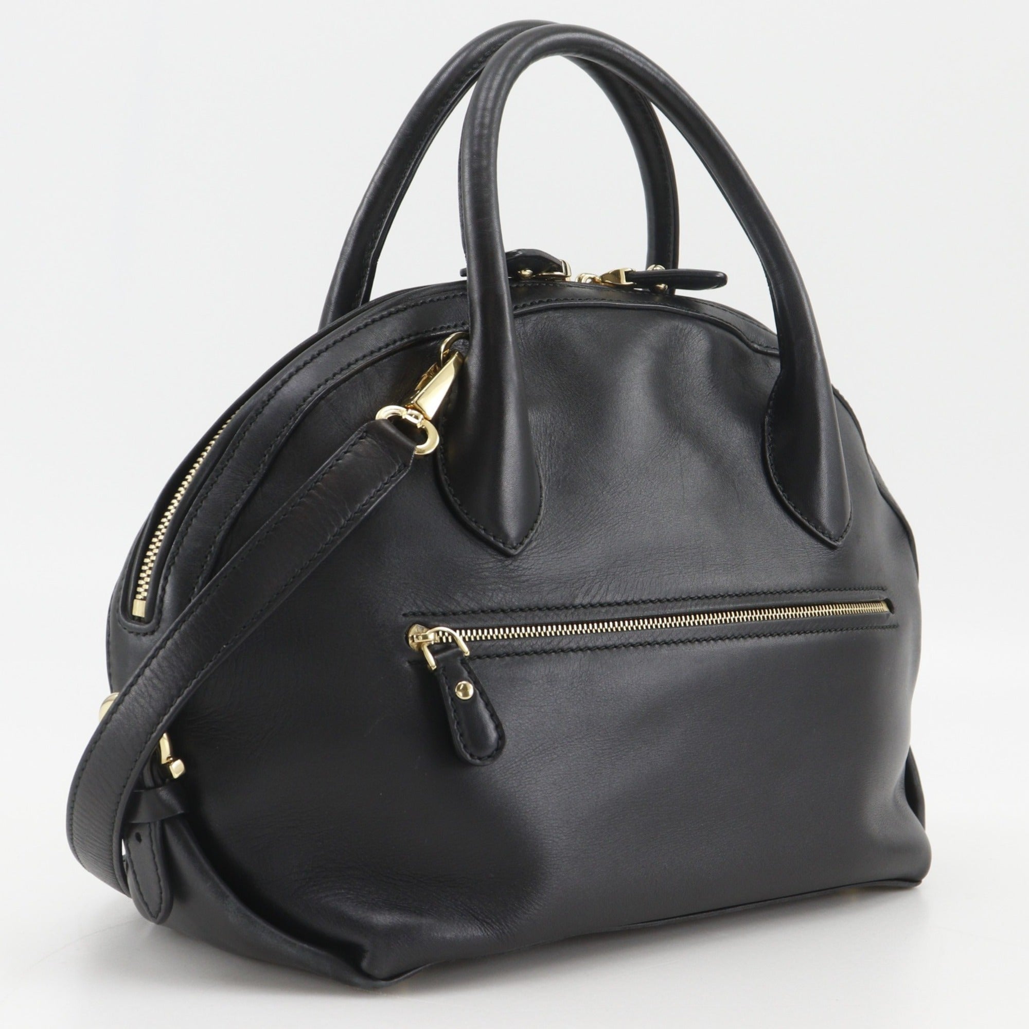 Salvatore Ferragamo Black Leather Handbag (Pre-Owned)