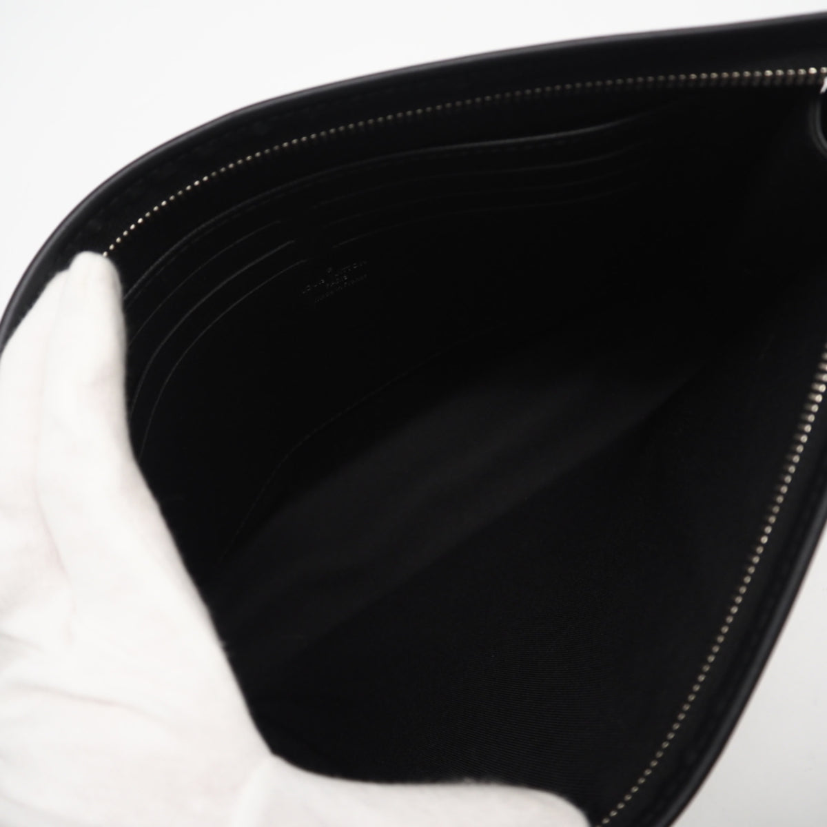 Louis Vuitton Black Gray Leather Pochette Shoulder Bag (Pre-Owned)
