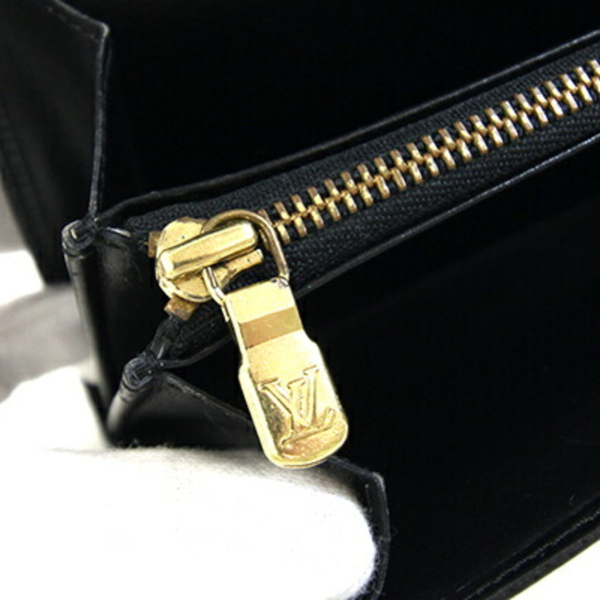 Louis Vuitton Black Noir Epi Leather Long Wallet (Bi-Fold) (Pre-Owned)