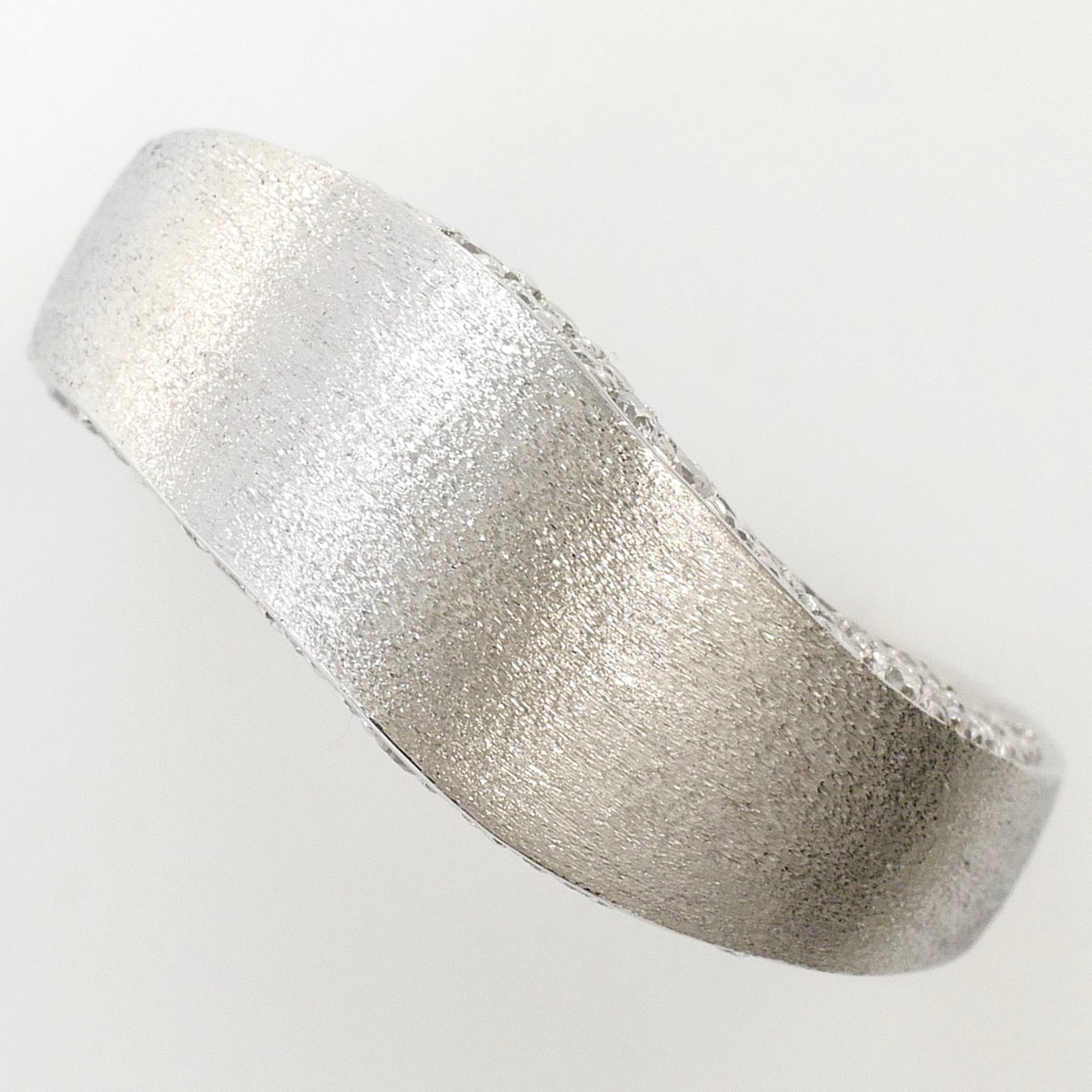 Unbranded White Gold White Gold (18K) Band Ring (Pre-Owned)