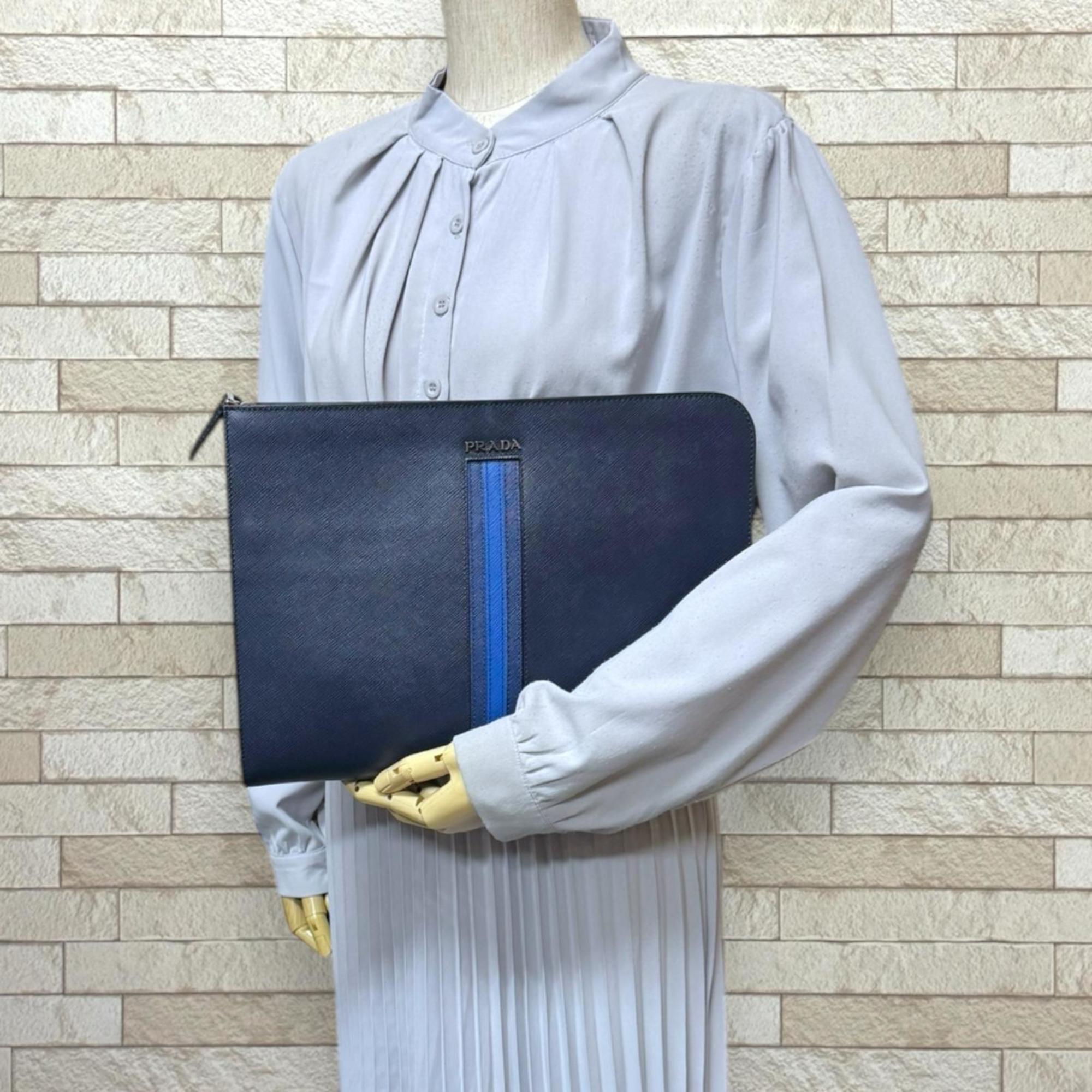Prada Blue Navy Leather Clutch Bag (Pre-Owned)