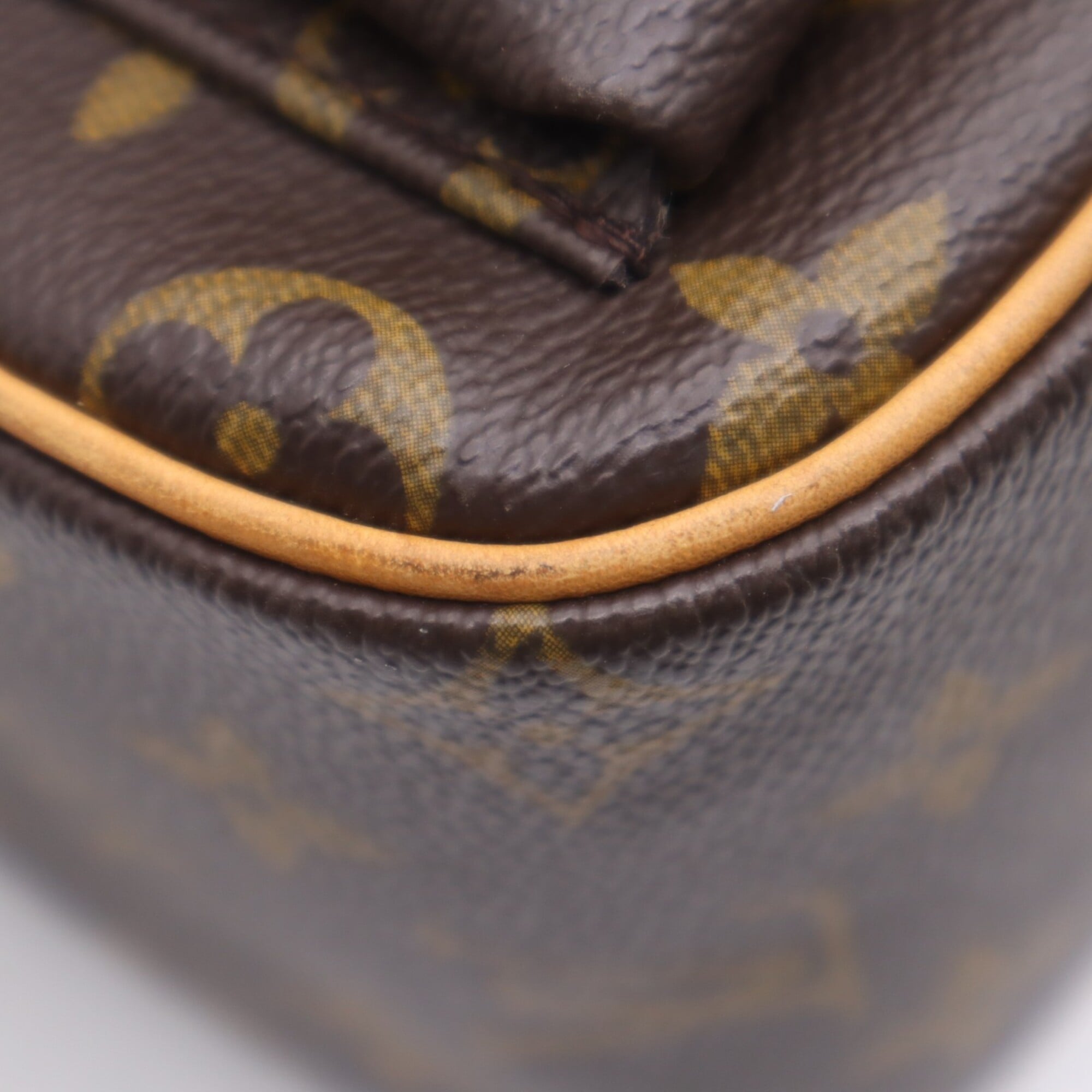 Louis Vuitton Beige Brown Coated Canvas Leather Handbag (Pre-Owned)