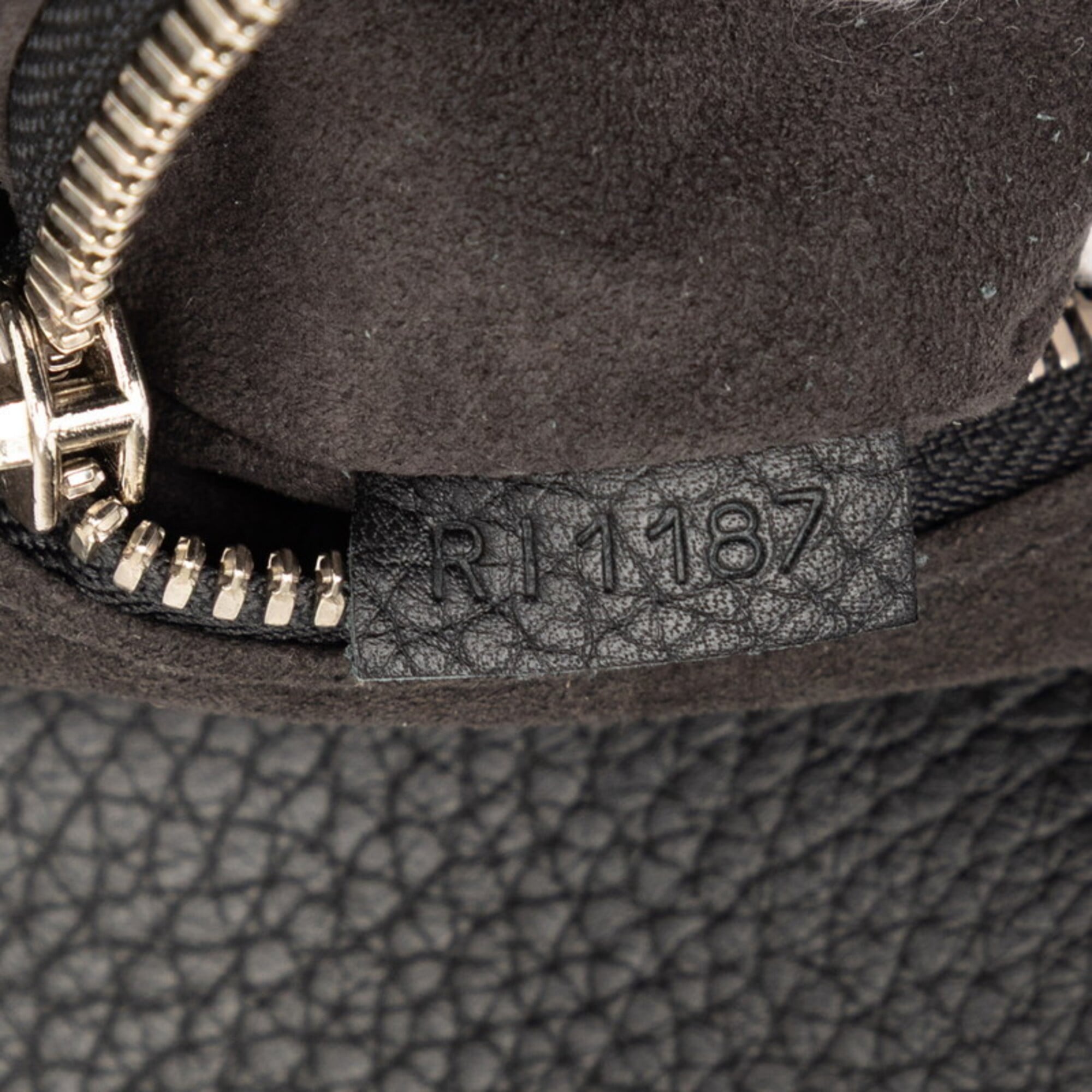 Louis Vuitton Black Leather Shoulder Bag Tote Bag (Pre-Owned)