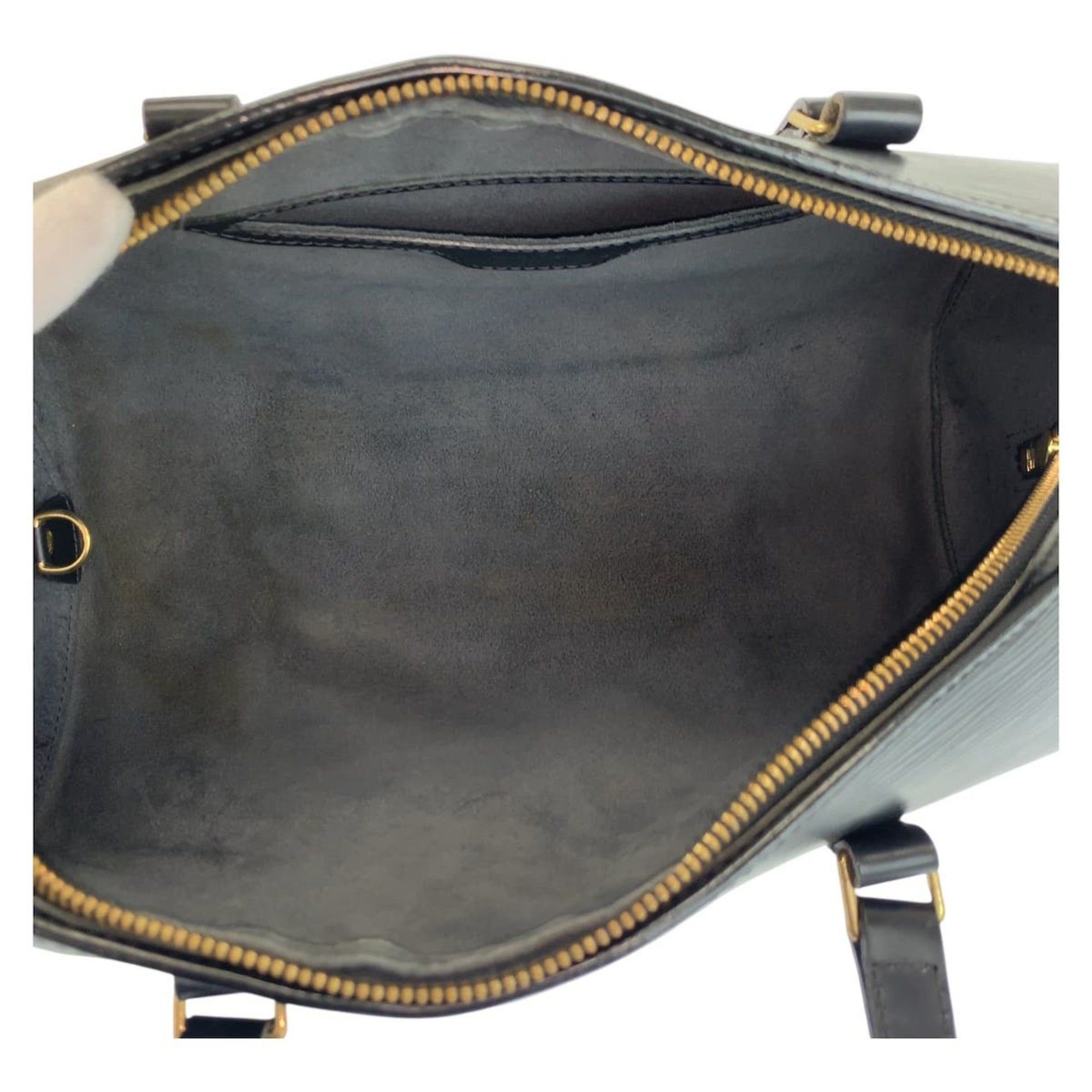 Louis Vuitton Black Epi Leather Handbag Shoulder Bag (Pre-Owned)