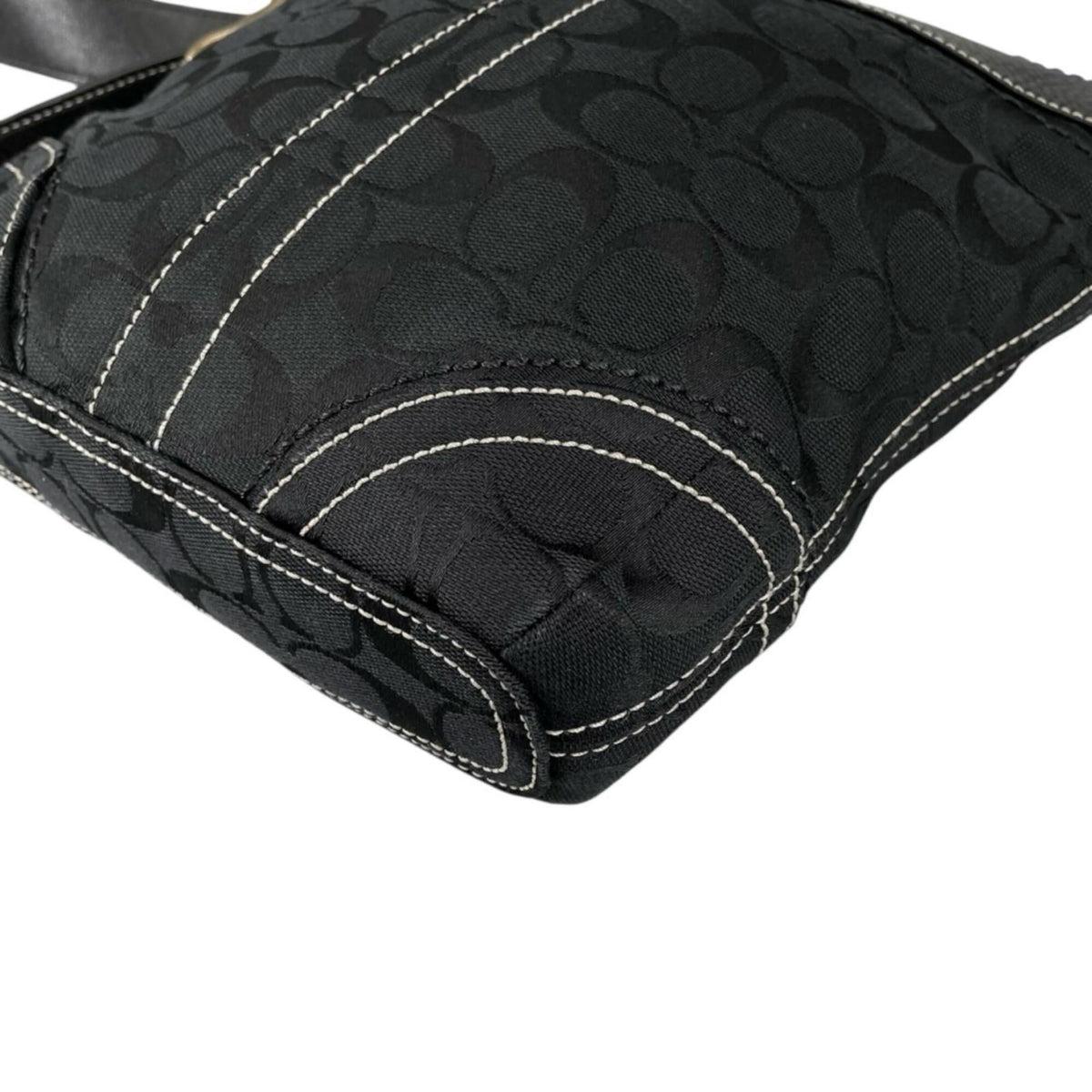 Coach Black Canvas Leather Shoulder Bag (Pre-Owned)