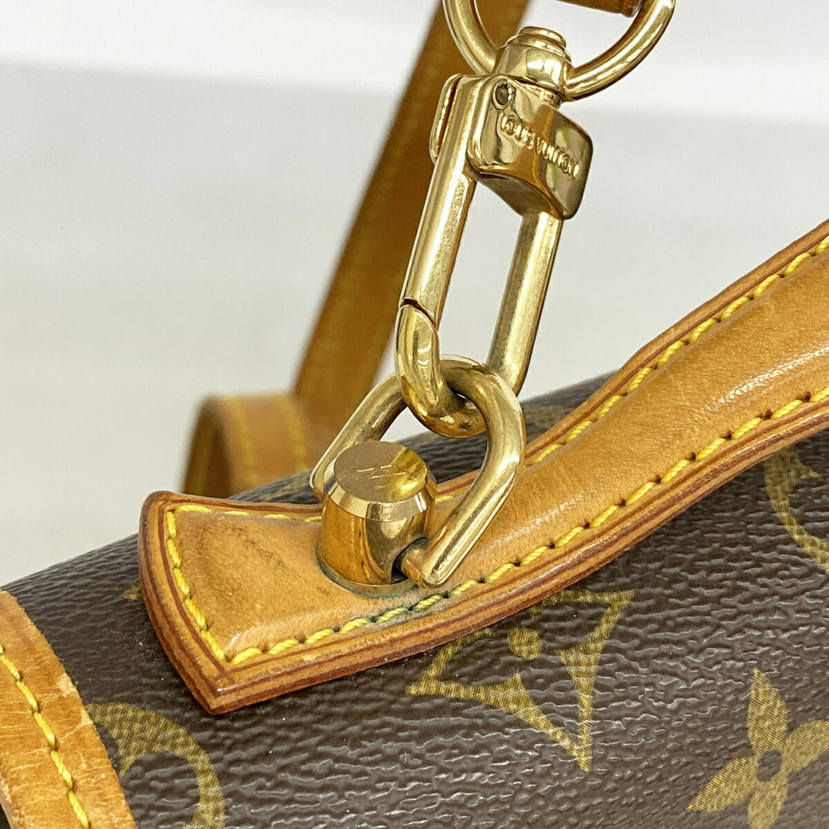 Louis Vuitton Brown Handbag (Pre-Owned)