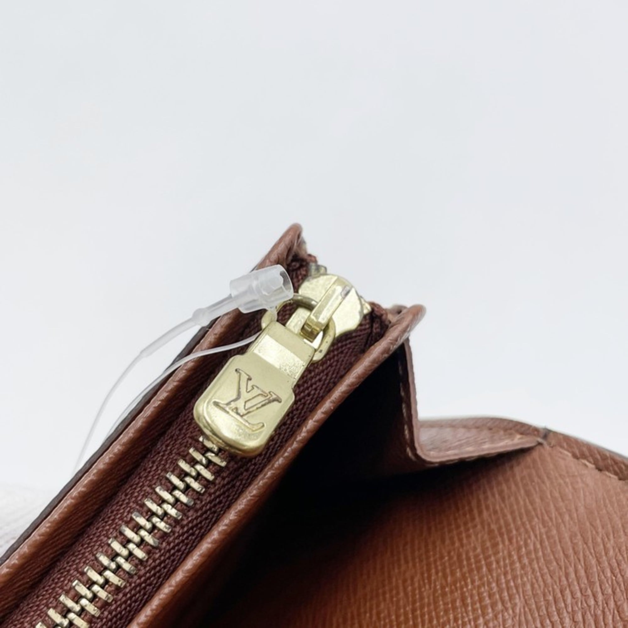 Louis Vuitton Monogram Brown Monogram Wallet (Bi-Fold) (Pre-Owned)
