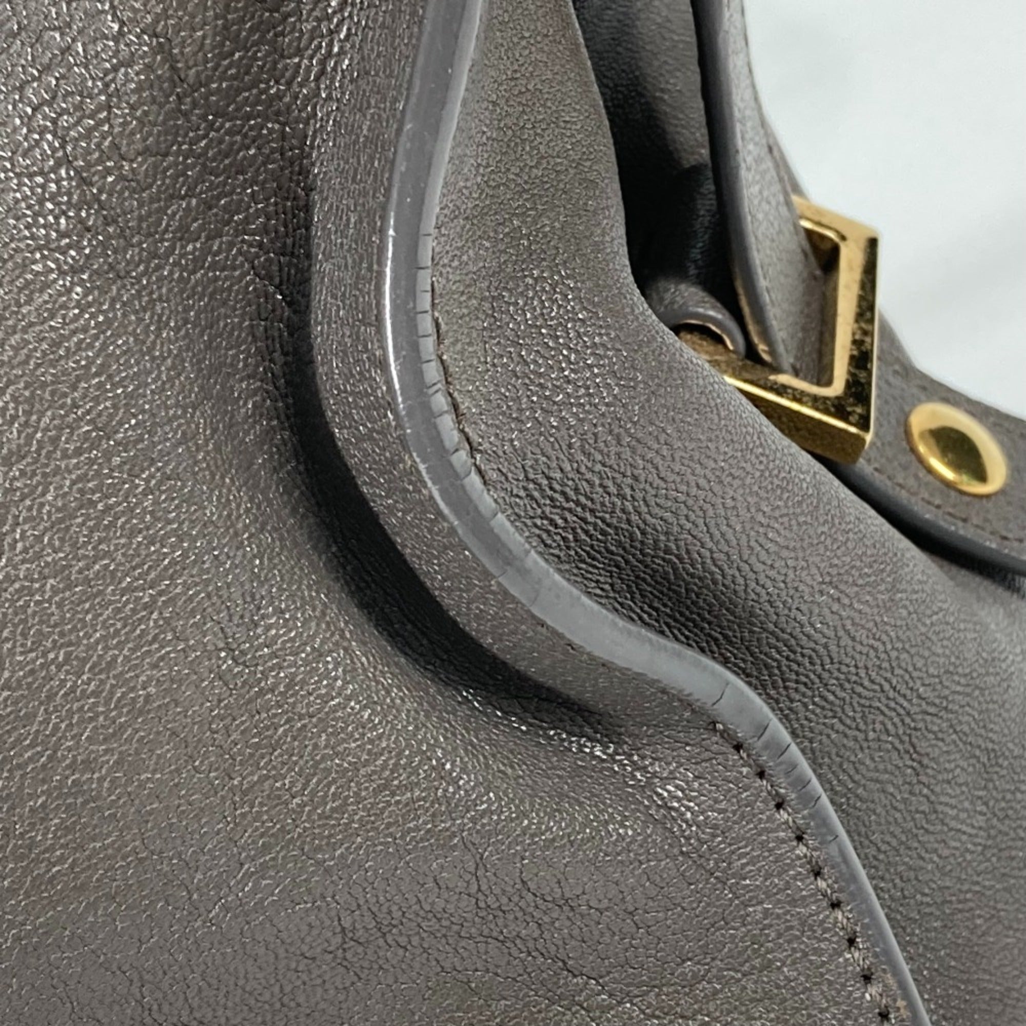 Yves Saint Laurent Gray Leather Handbag (Pre-Owned)