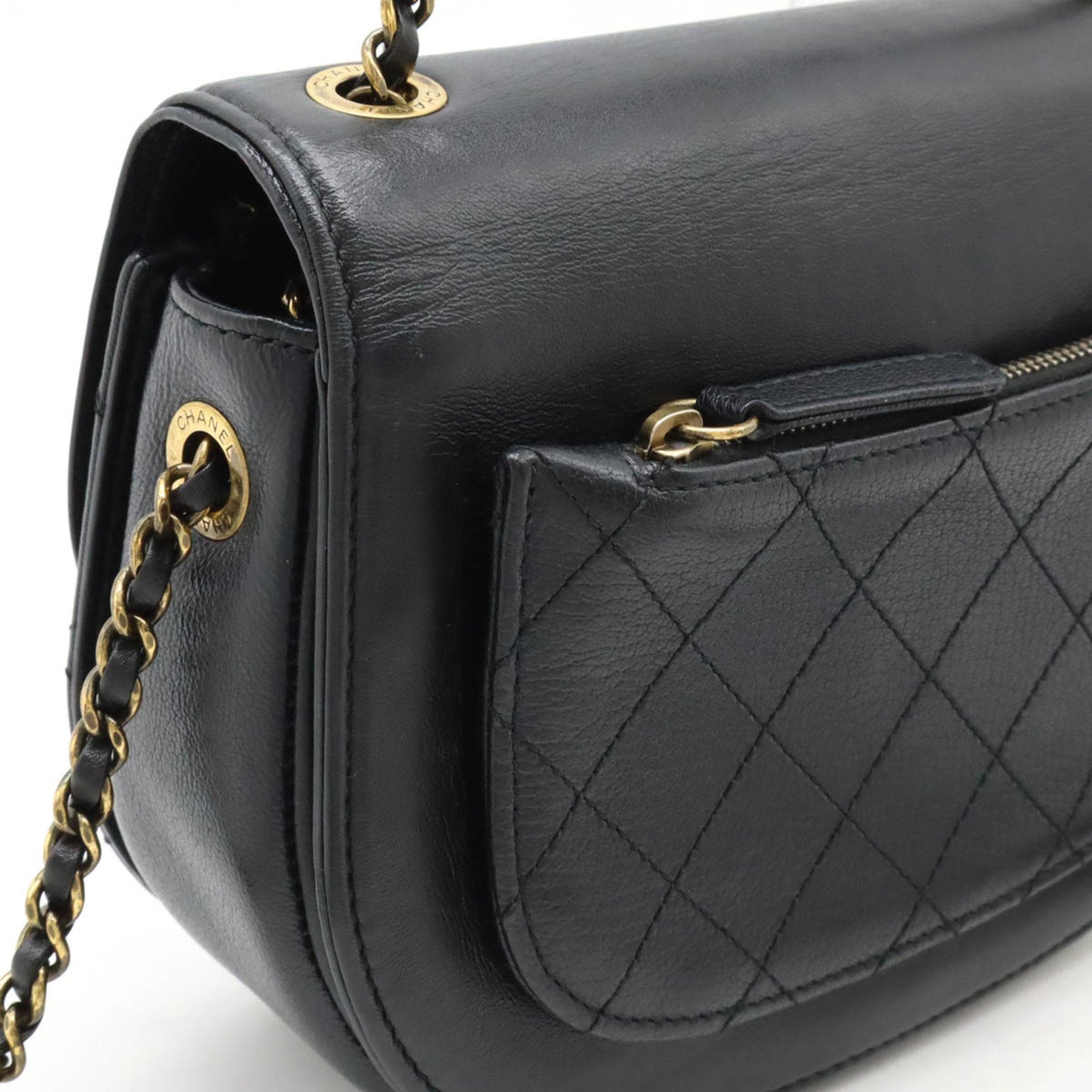 Chanel Black Leather Handbag Shoulder Bag (Pre-Owned)