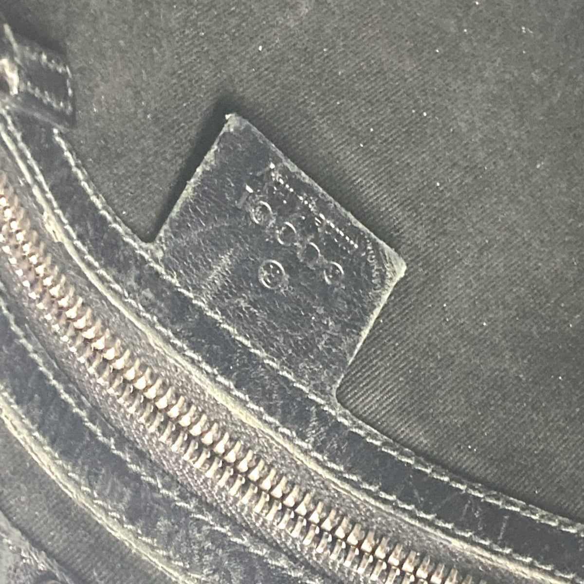 Gucci Black Gg Canvas Leather Shoulder Bag (Pre-Owned)