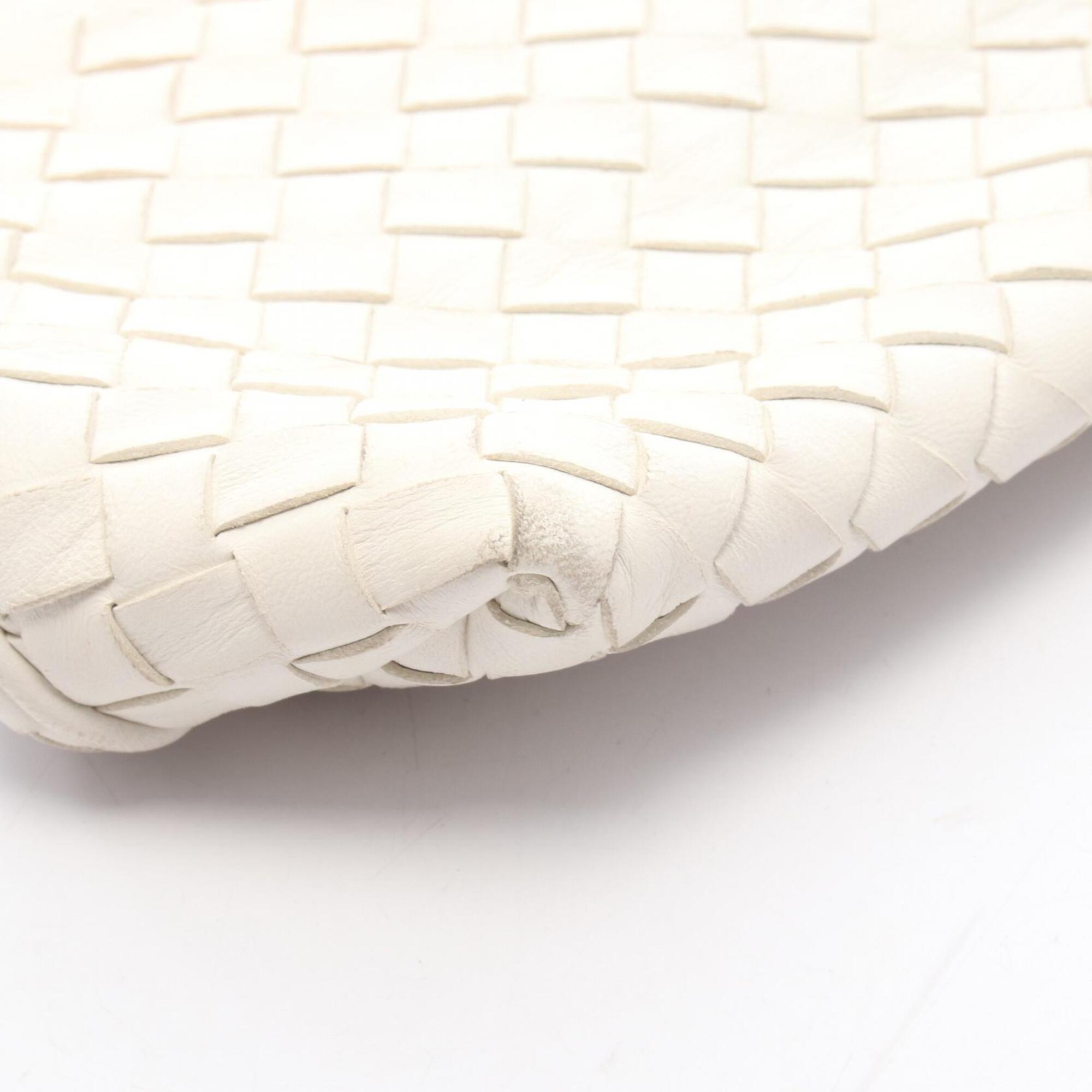 Bottega Veneta Intrecciato White Intrecciato Handbag Shoulder Bag (Pre-Owned)