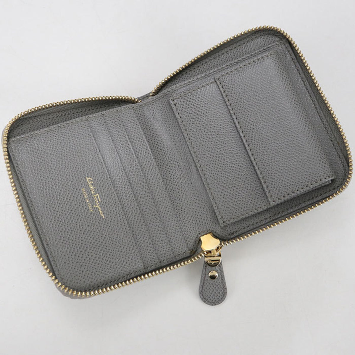 Salvatore Ferragamo Gray Leather Wallet (Bi-Fold) (Pre-Owned)