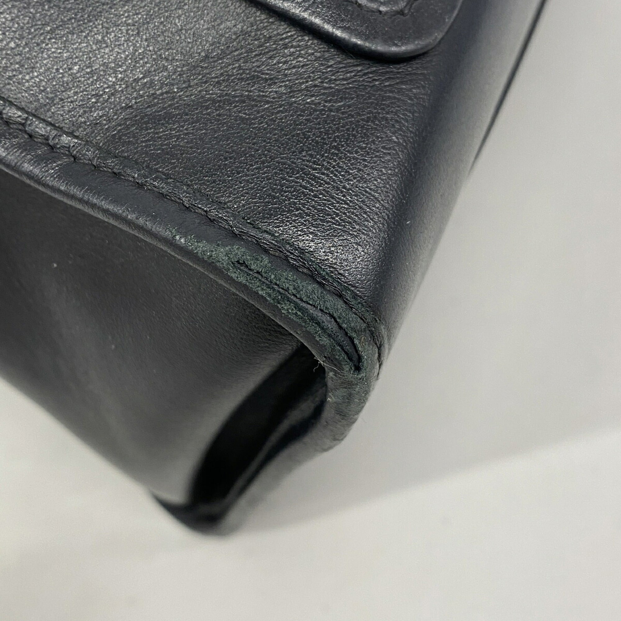 Fendi Black Leather Handbag (Pre-Owned)