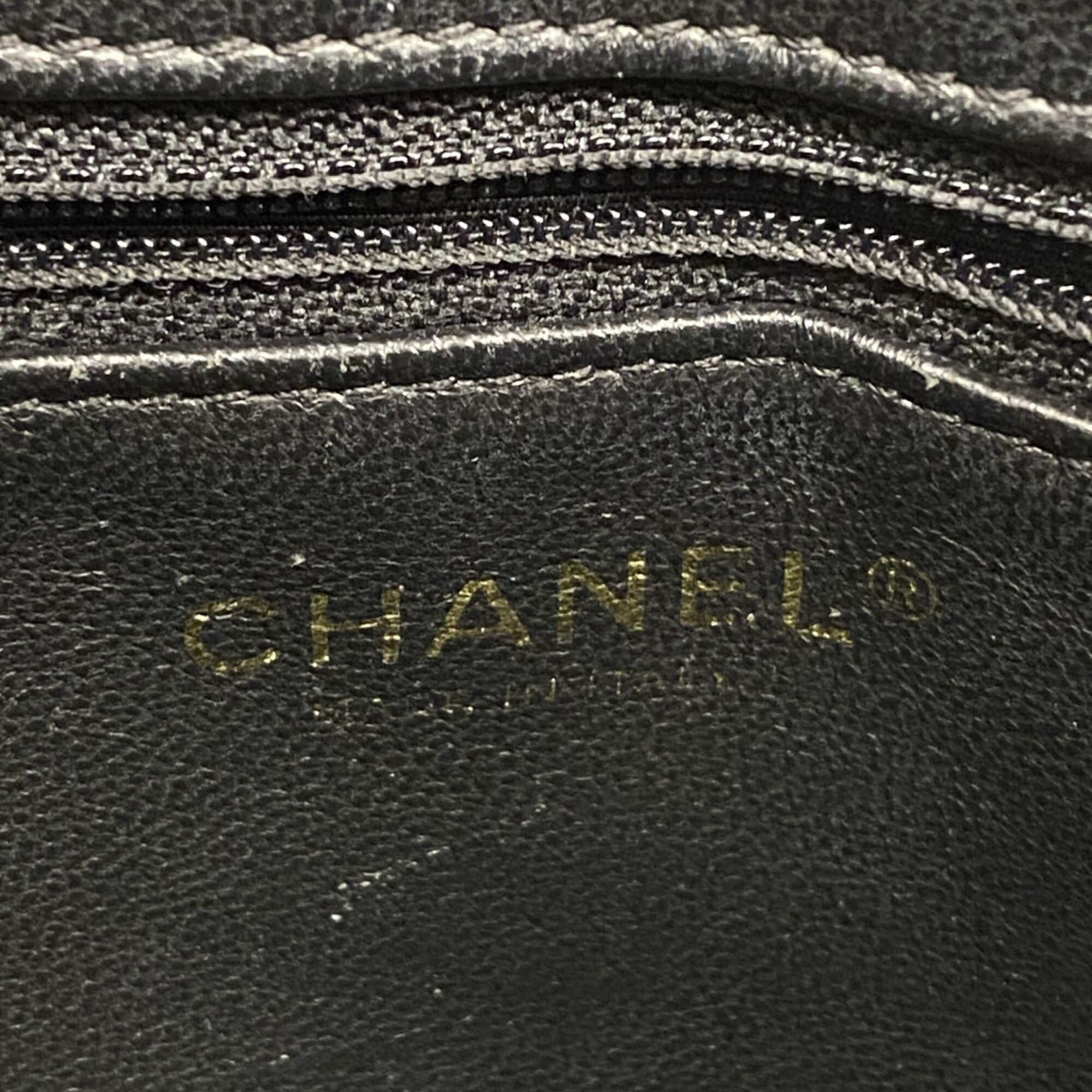 Chanel Black Grained Calfskin Tote Bag (Pre-Owned)
