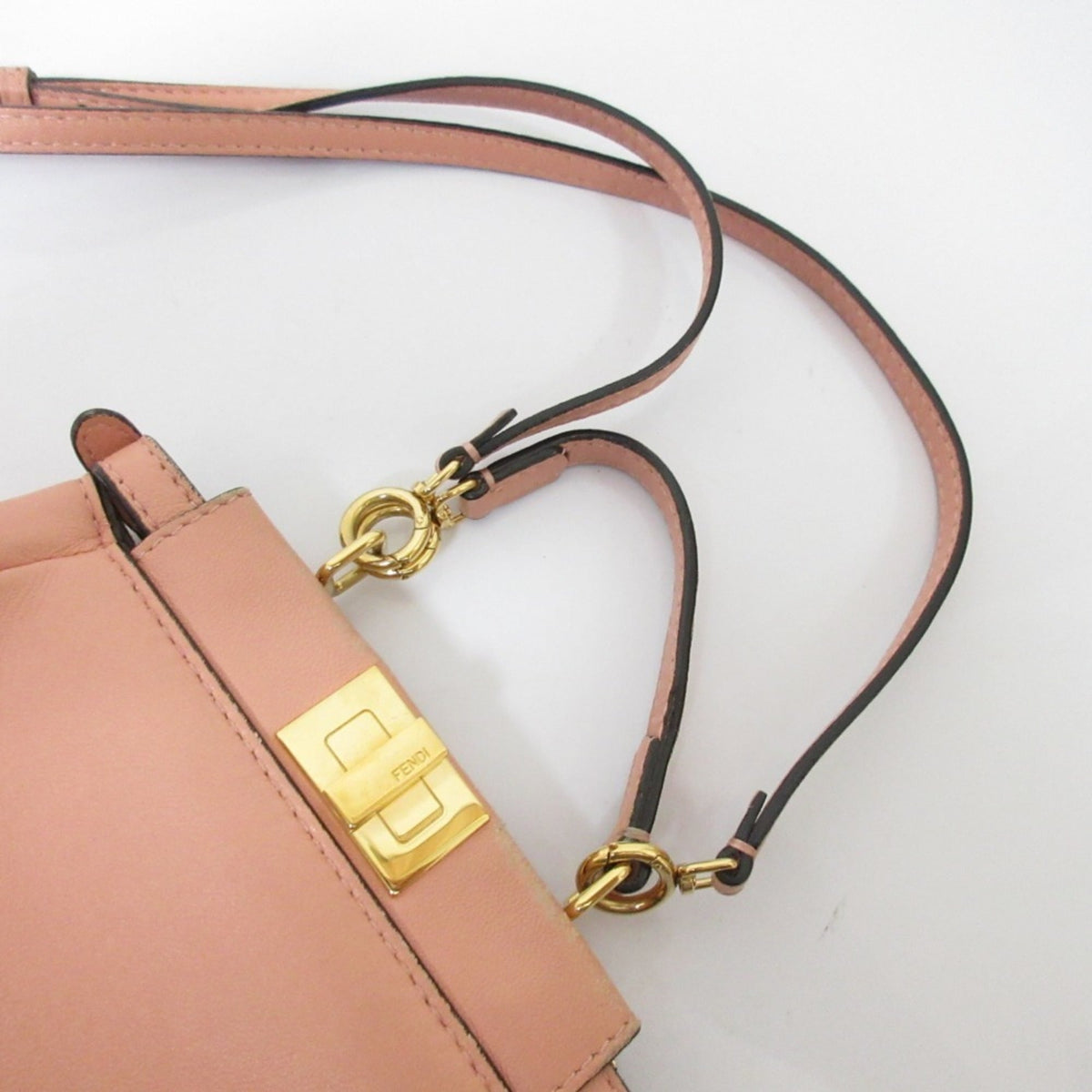 Fendi Pink Shoulder Bag (Pre-Owned)
