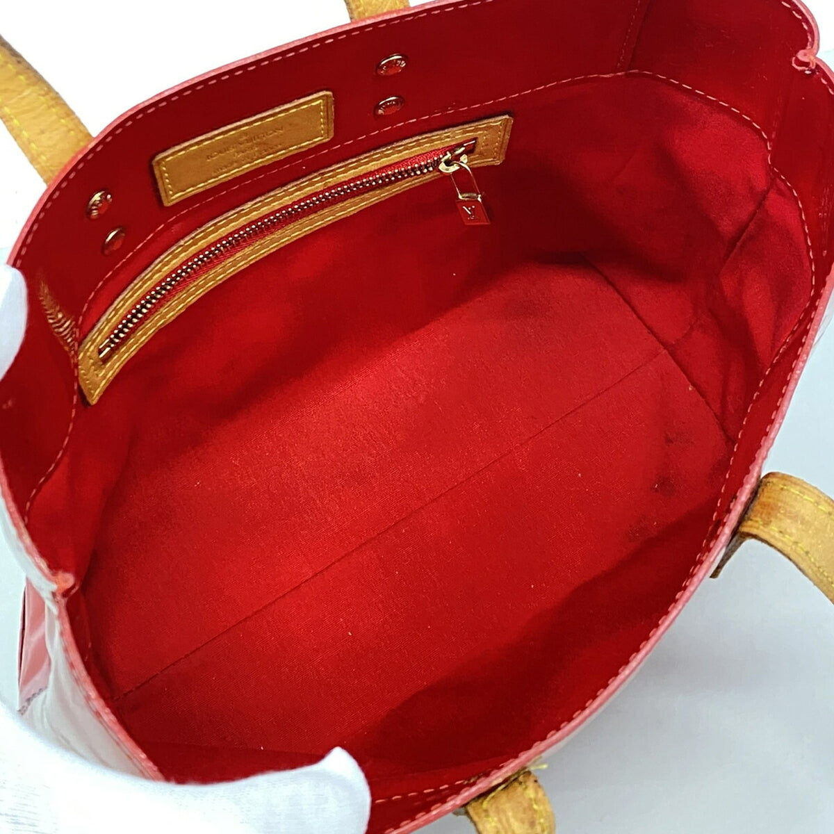 Louis Vuitton Rouge Handbag (Pre-Owned)